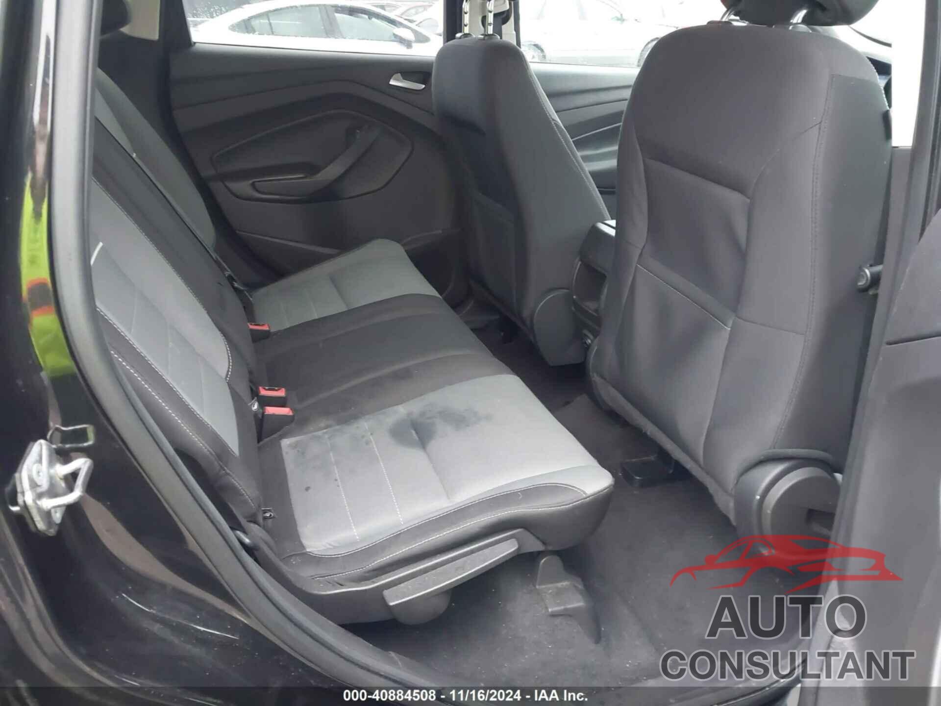 FORD ESCAPE 2015 - 1FMCU0G71FUA91457