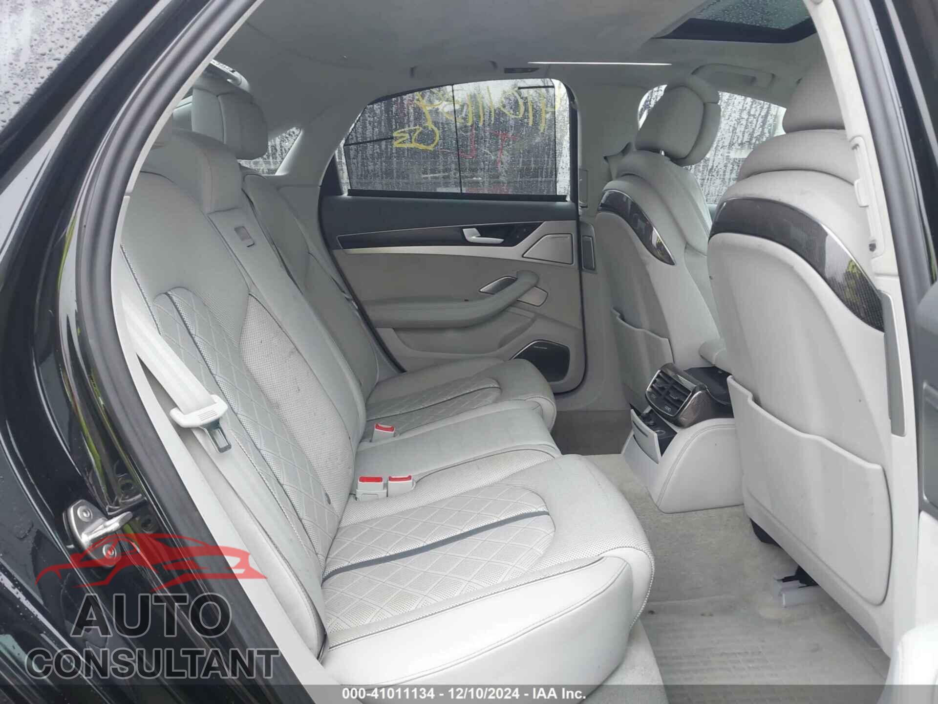 AUDI S8 2013 - WAUD2AFD2DN017724