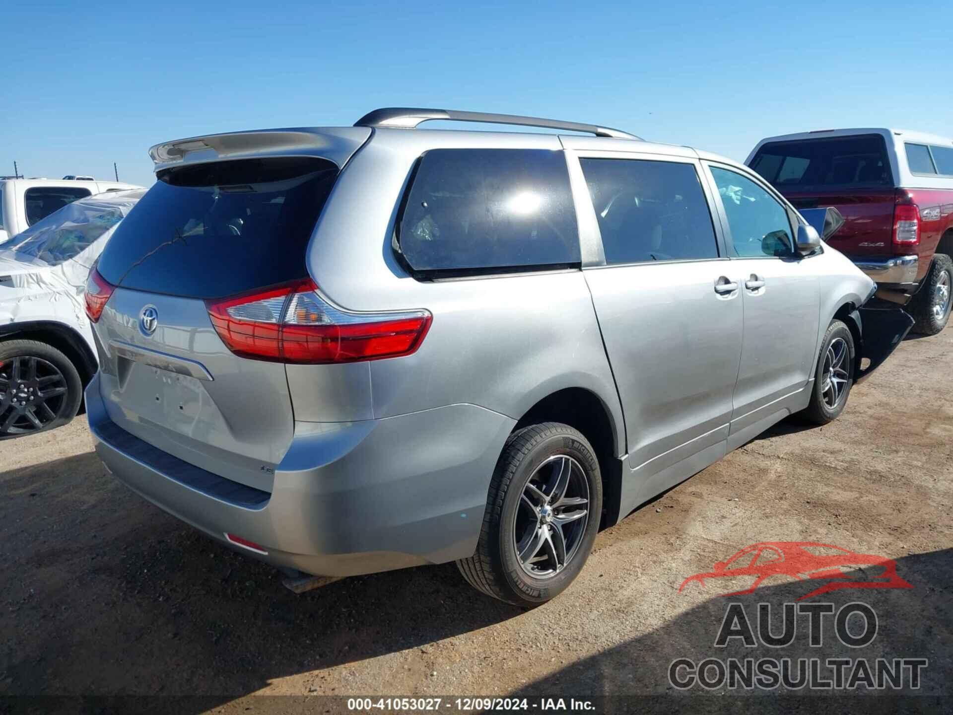 TOYOTA SIENNA 2015 - 5TDKK3DC8FS587613