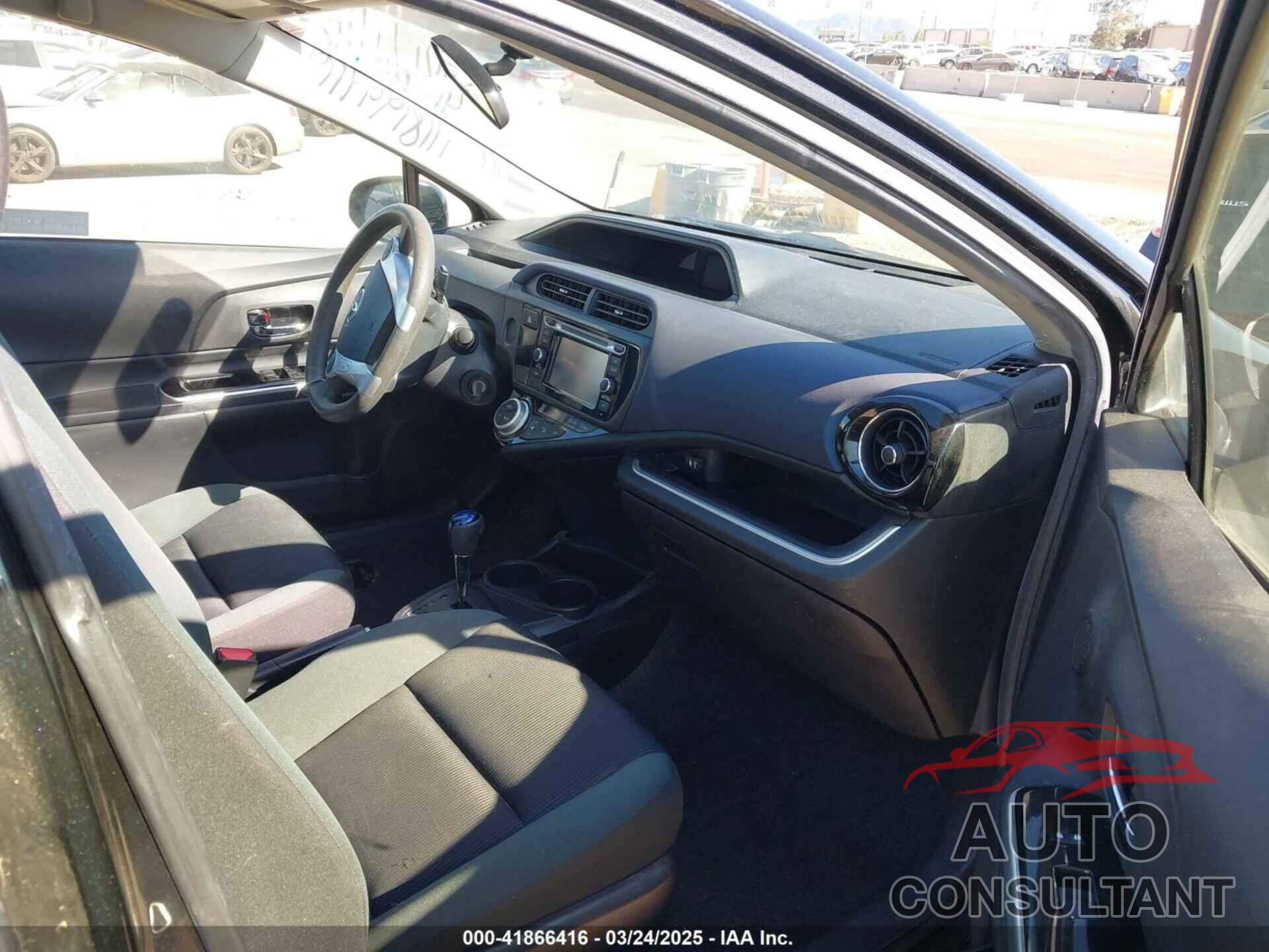TOYOTA PRIUS C 2016 - JTDKDTB37G1119948