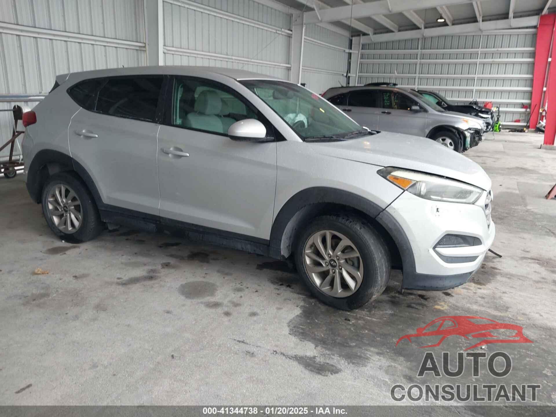 HYUNDAI TUCSON 2017 - KM8J23A4XHU555569