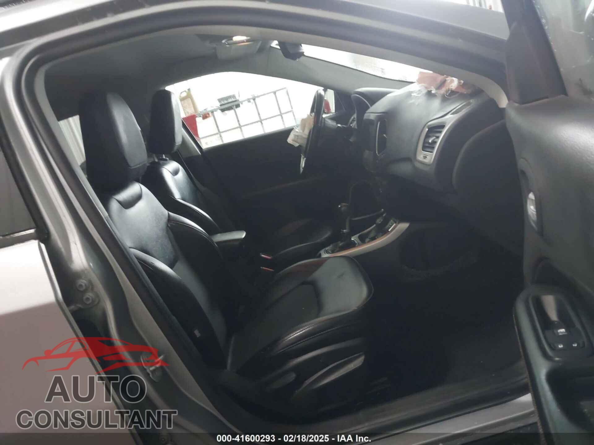 JEEP COMPASS 2019 - 3C4NJDBB5KT742005