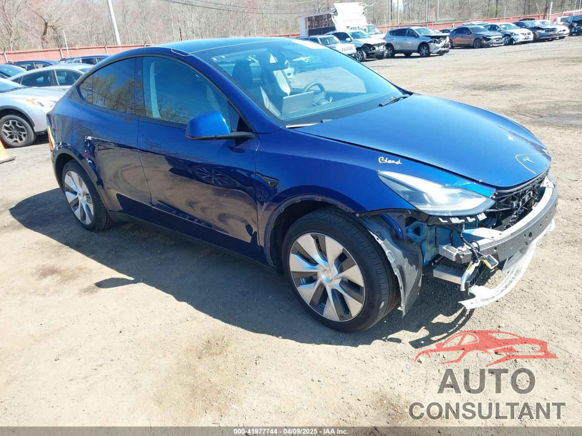 TESLA MODEL Y 2023 - 7SAYGDEE5PF811107