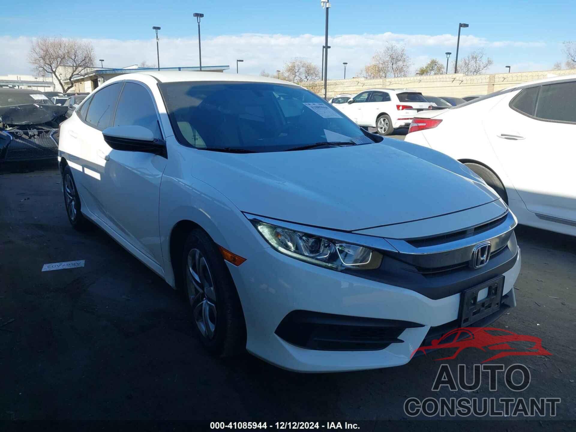 HONDA CIVIC 2018 - 2HGFC2F55JH530267