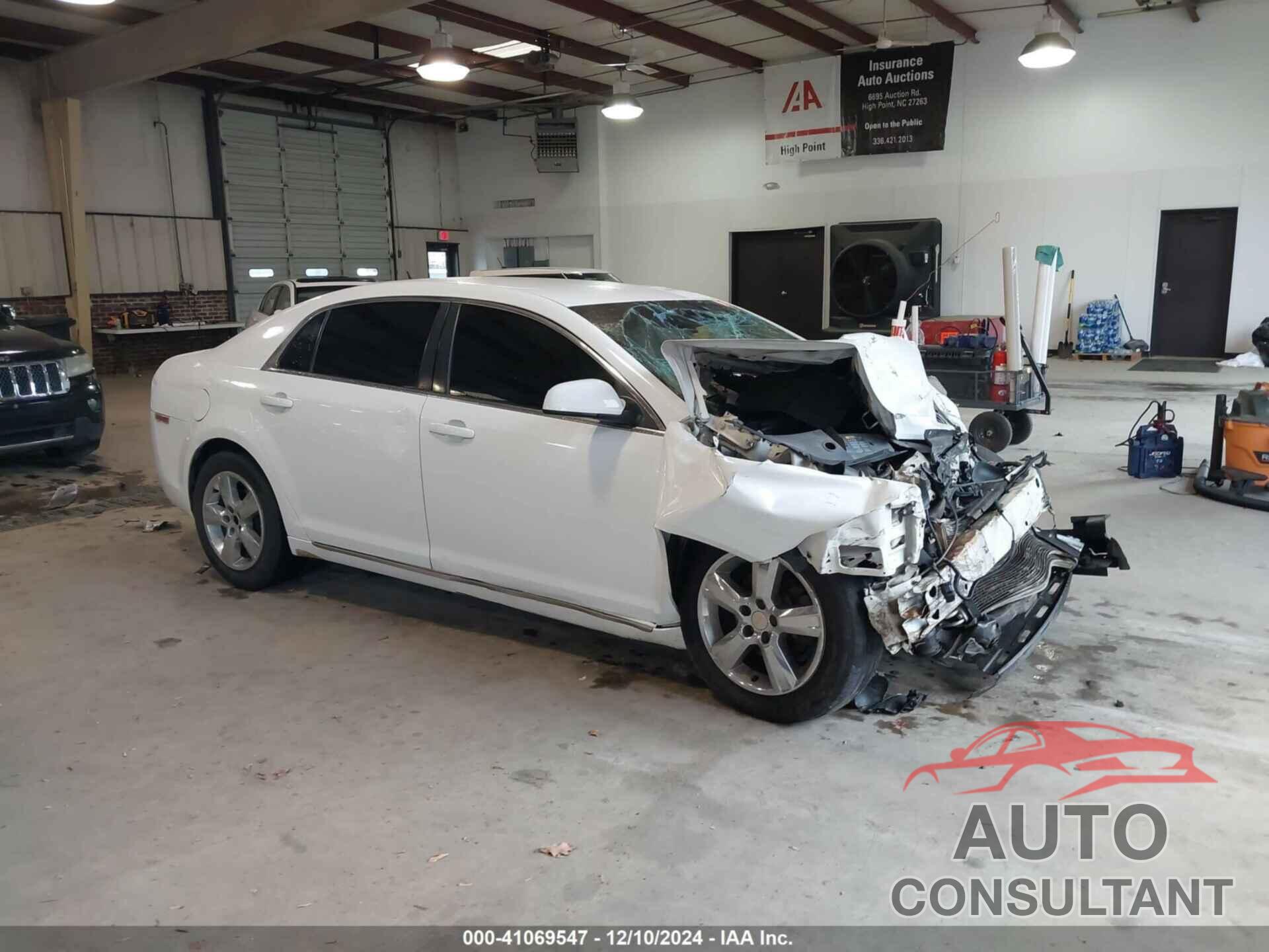 CHEVROLET MALIBU 2011 - 1G1ZD5E10BF224064