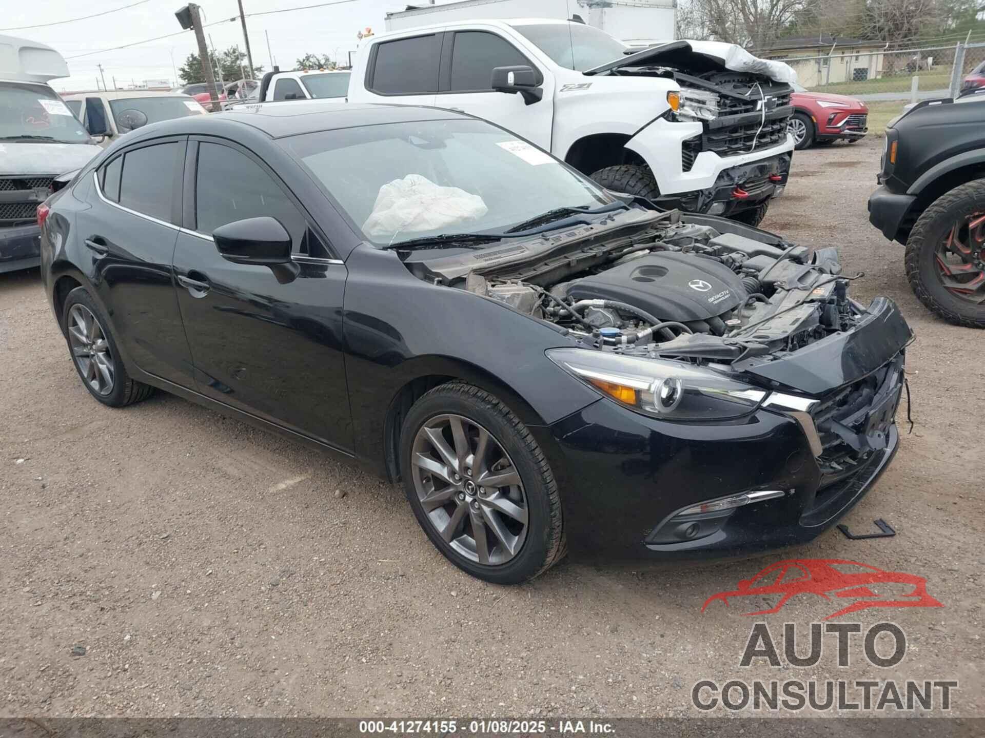 MAZDA MAZDA3 2018 - 3MZBN1W32JM165822