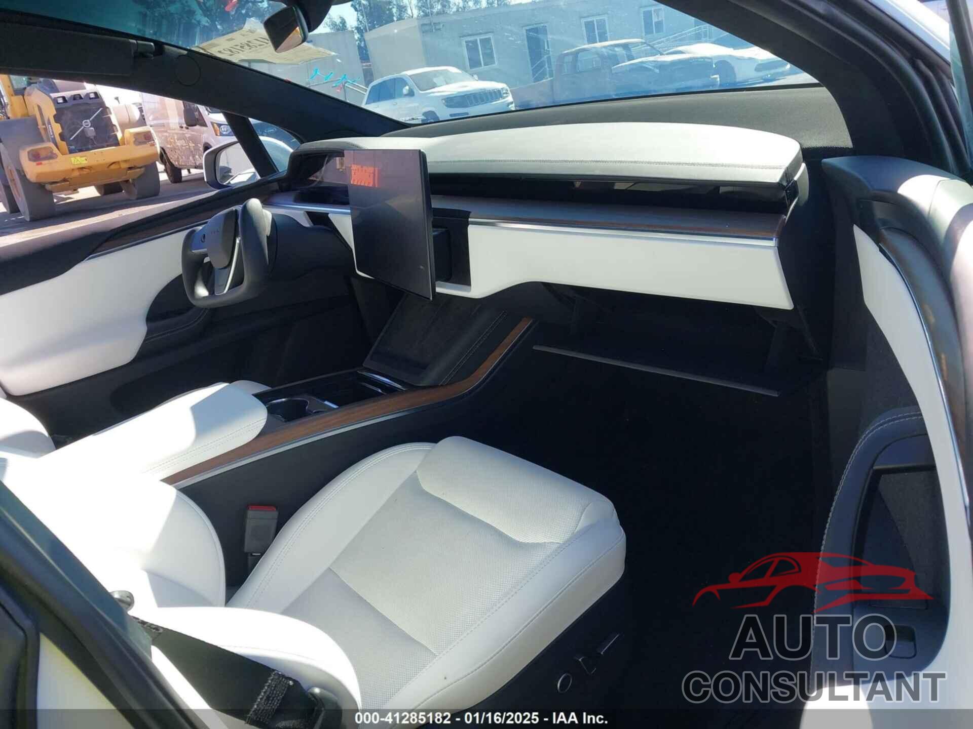 TESLA MODEL X 2023 - 7SAXCDE58PF411114