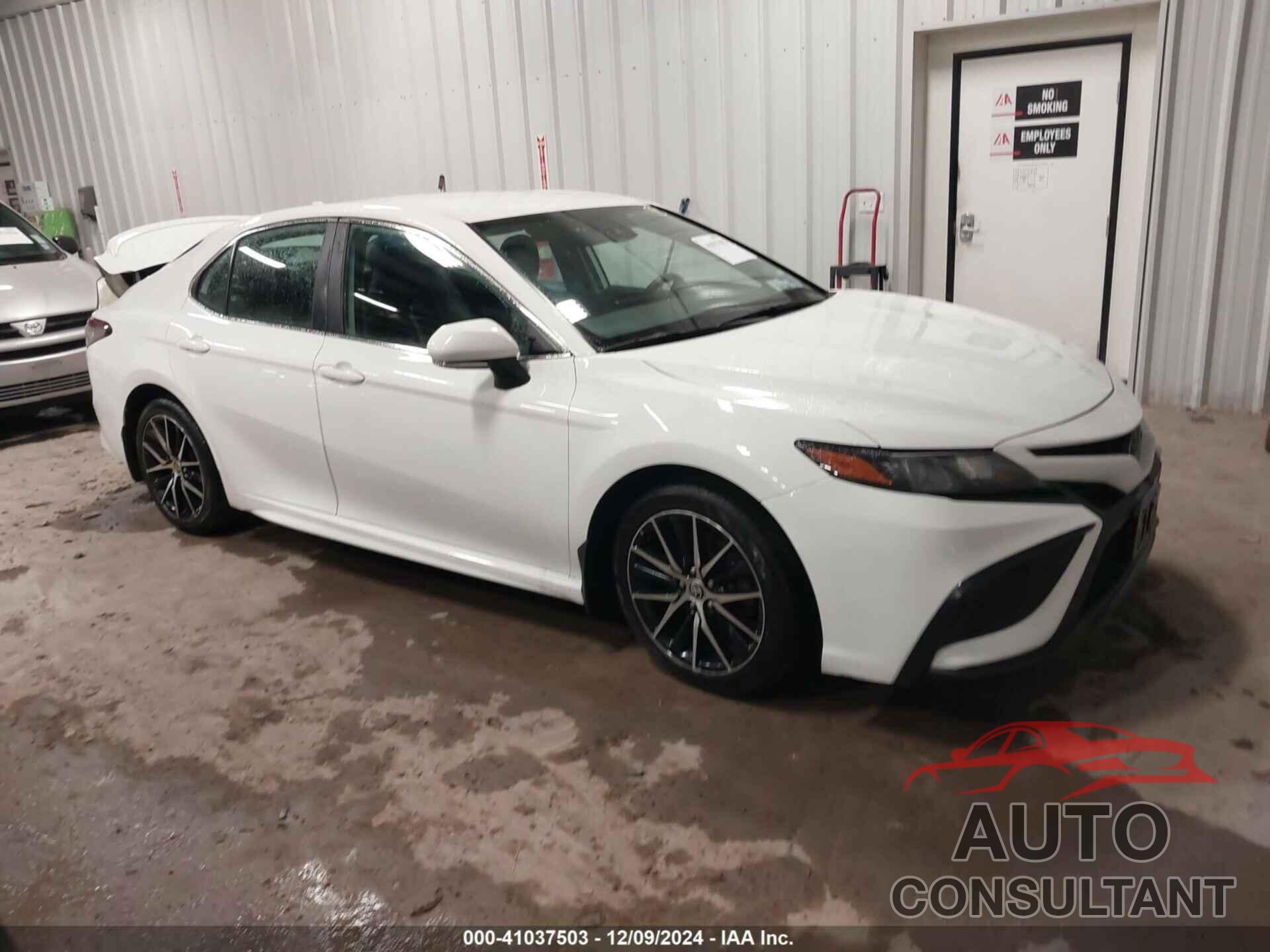 TOYOTA CAMRY 2023 - 4T1G11AK5PU744600