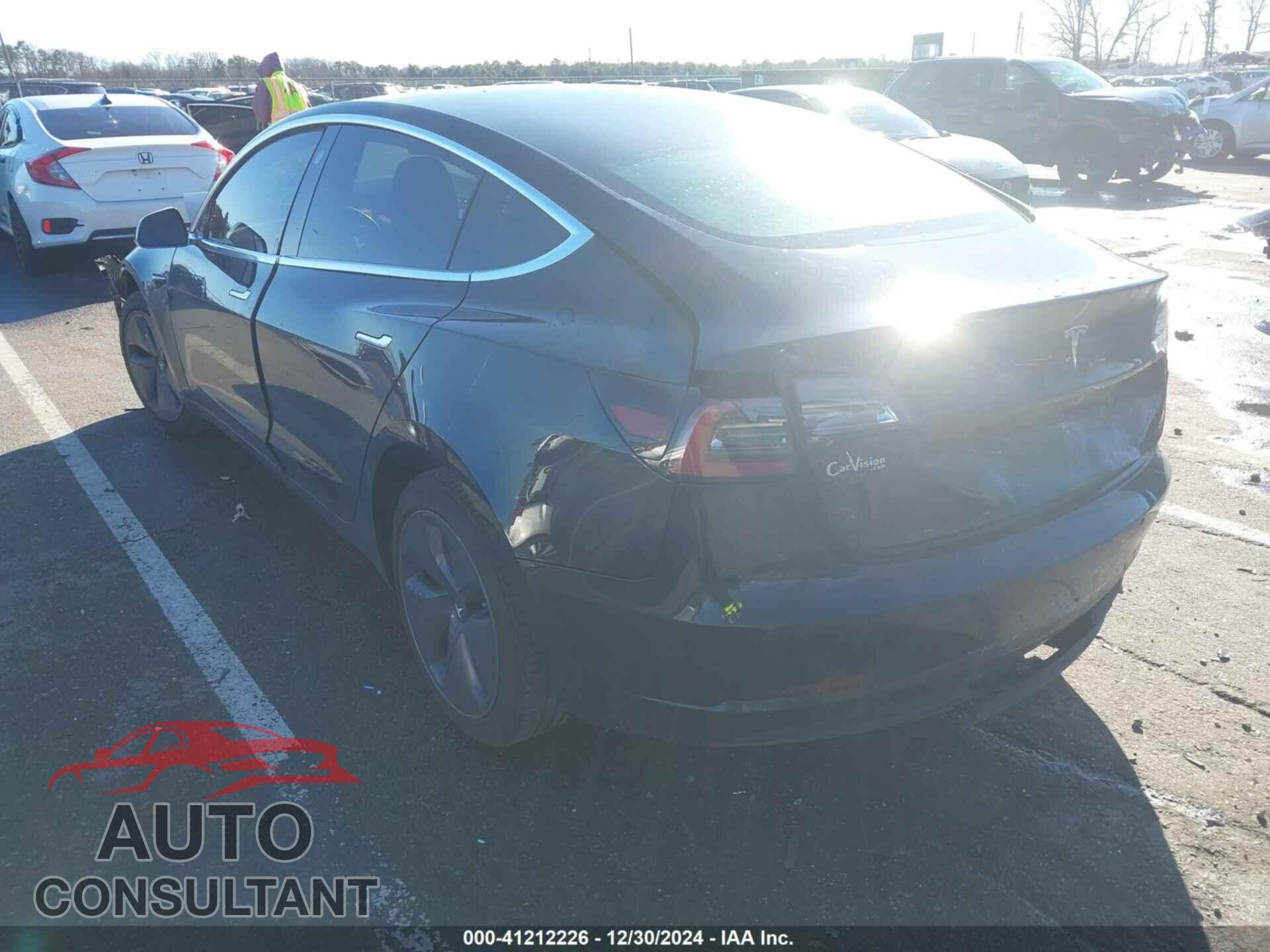 TESLA MODEL 3 2019 - 5YJ3E1EA1KF406377