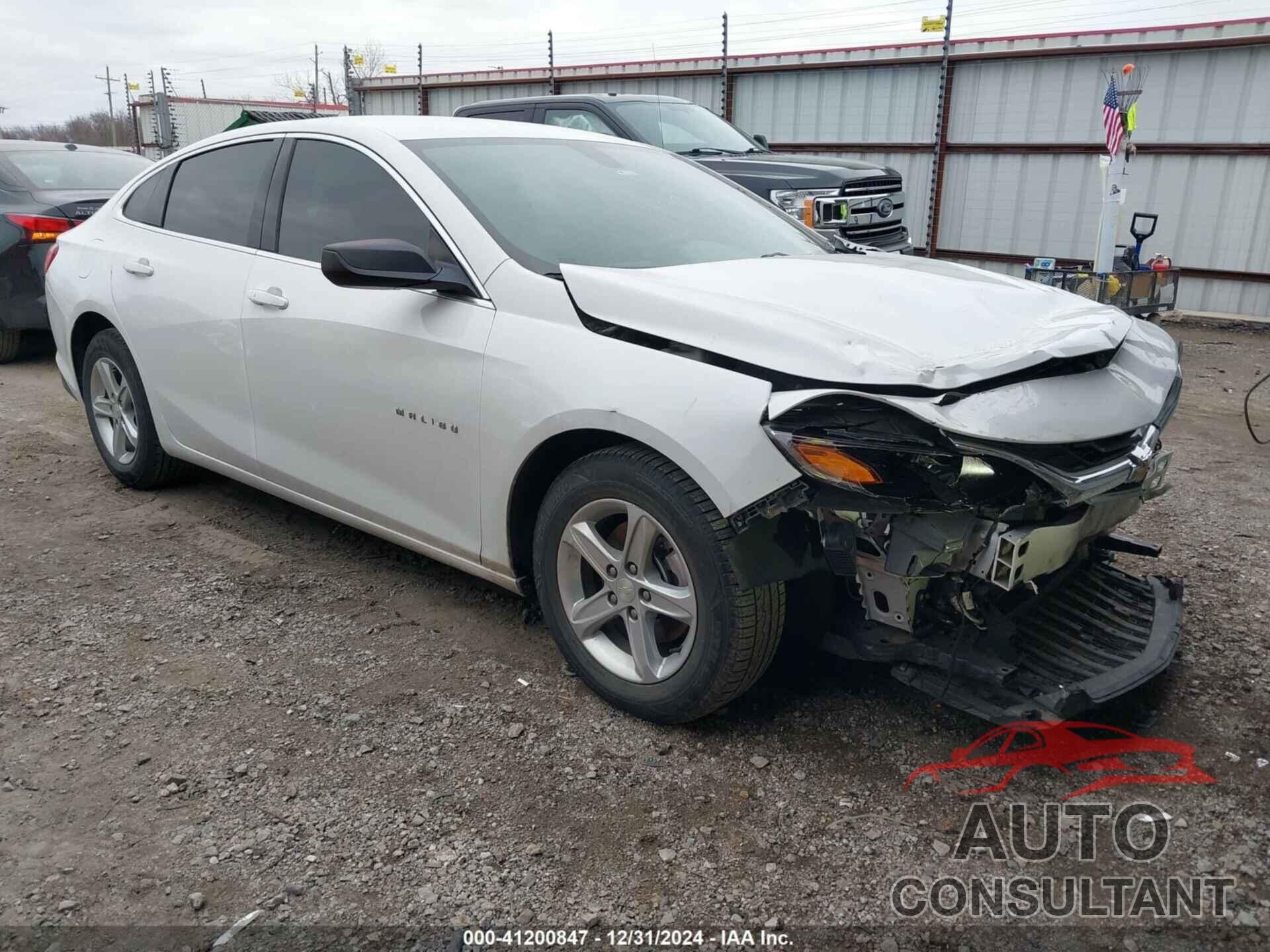 CHEVROLET MALIBU 2020 - 1G1ZB5ST5LF000852