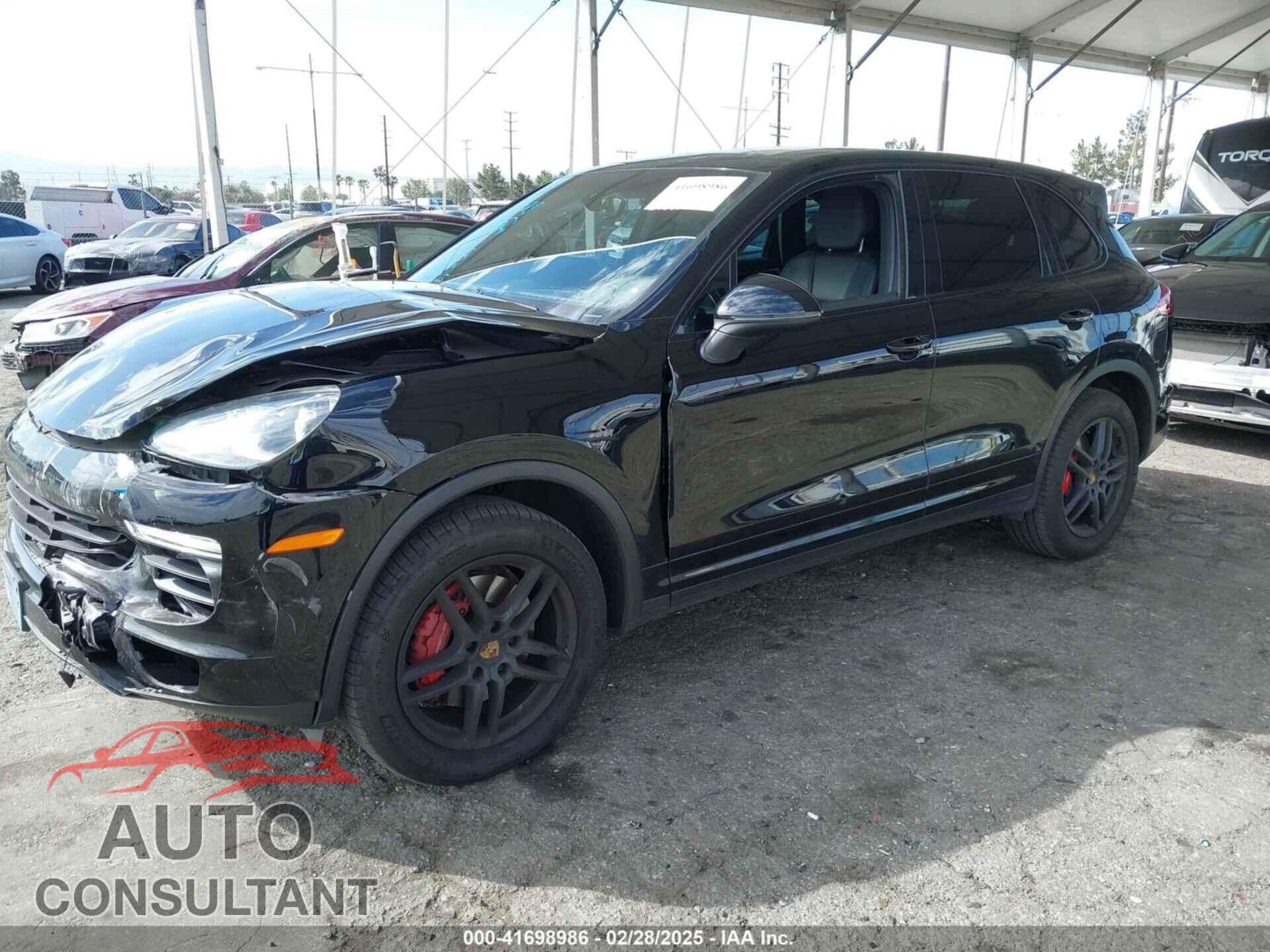 PORSCHE CAYENNE 2016 - WP1AA2A21GKA13124