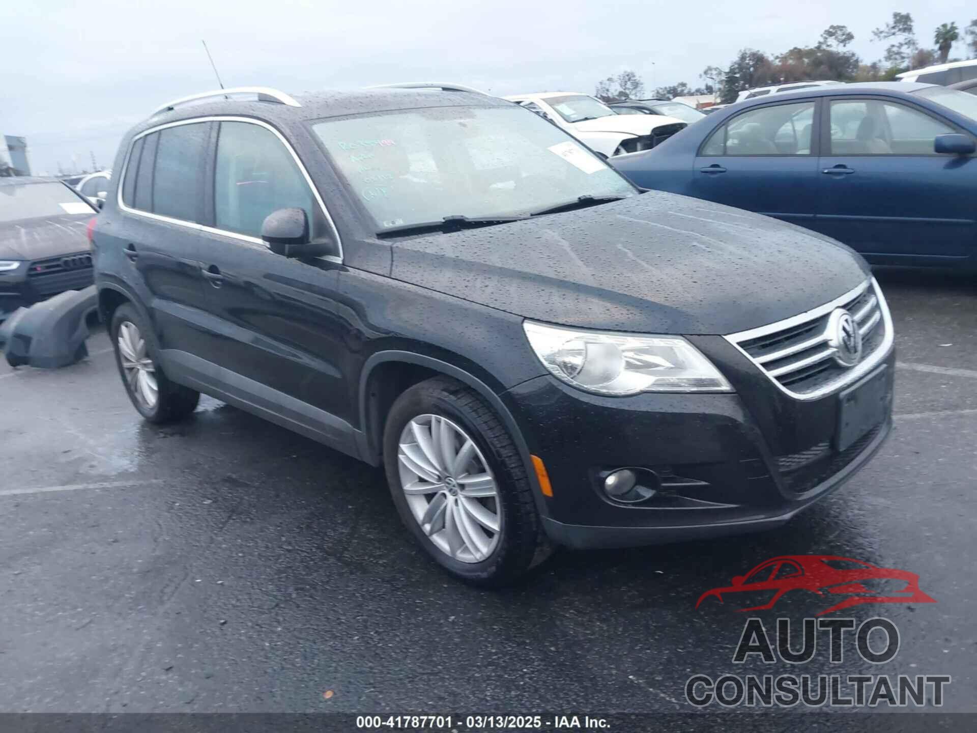 VOLKSWAGEN TIGUAN 2011 - WVGAV7AX5BW538618