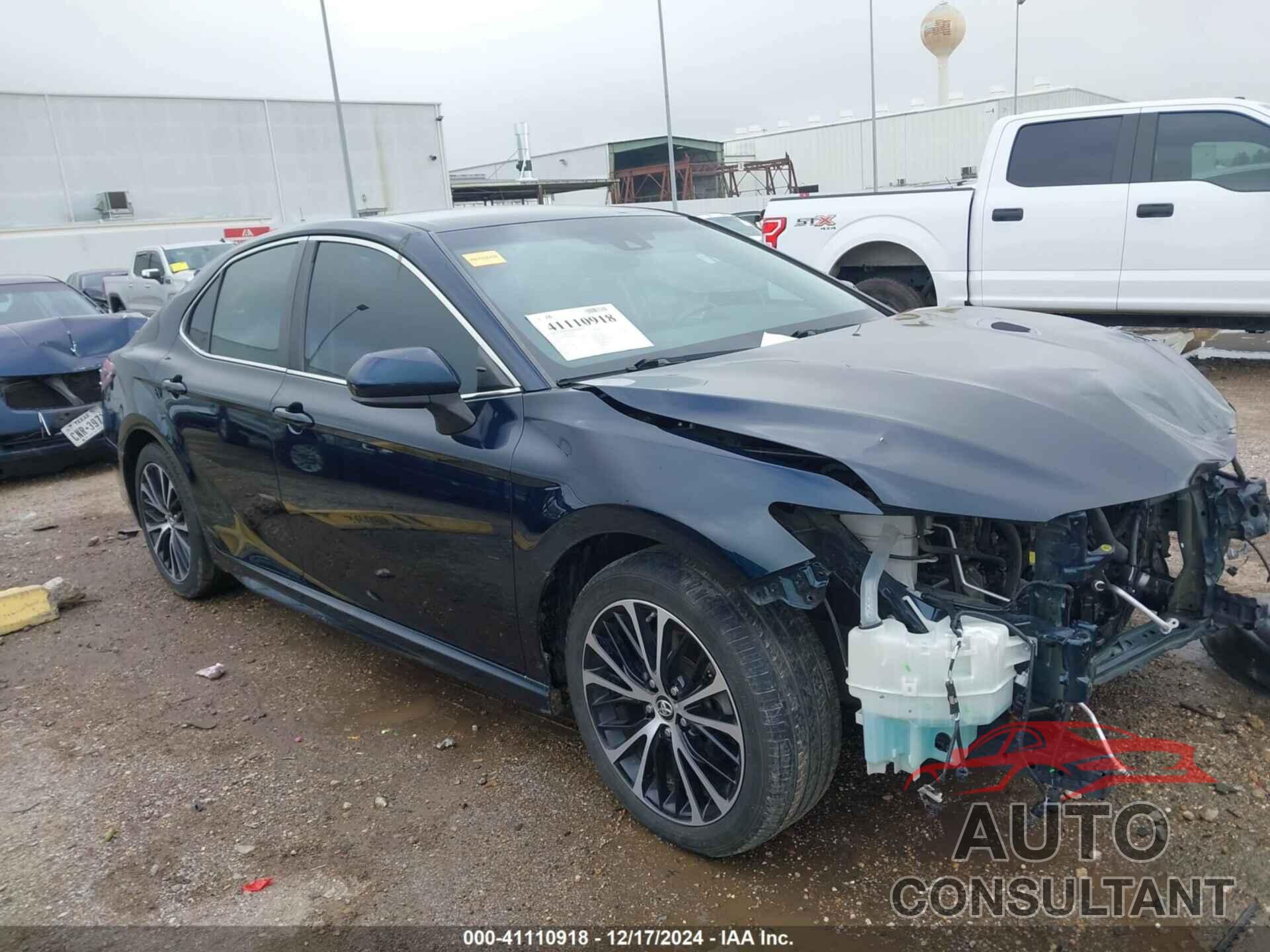 TOYOTA CAMRY 2018 - 4T1B11HKXJU580722