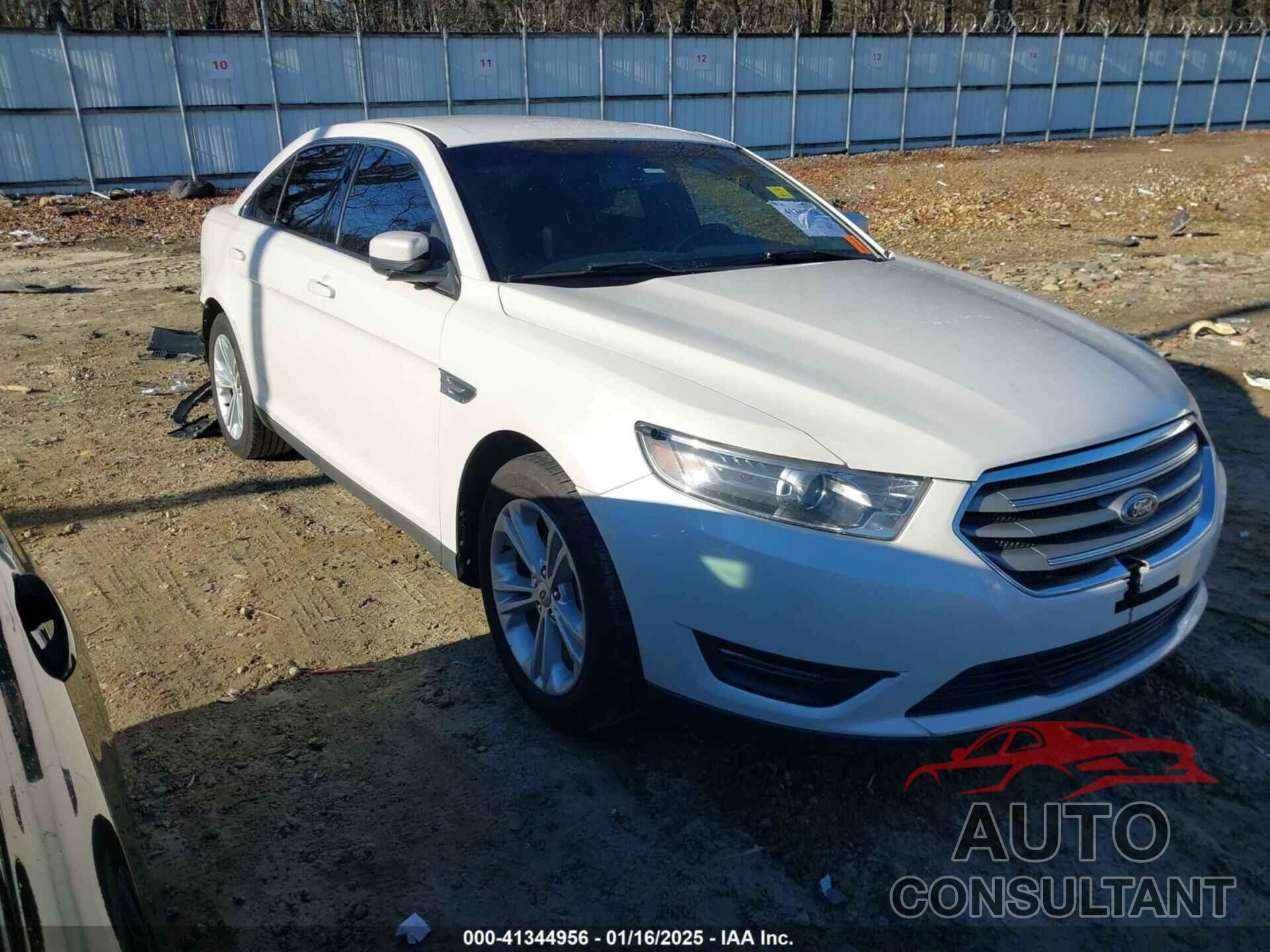 FORD TAURUS 2017 - 1FAHP2E81HG130287