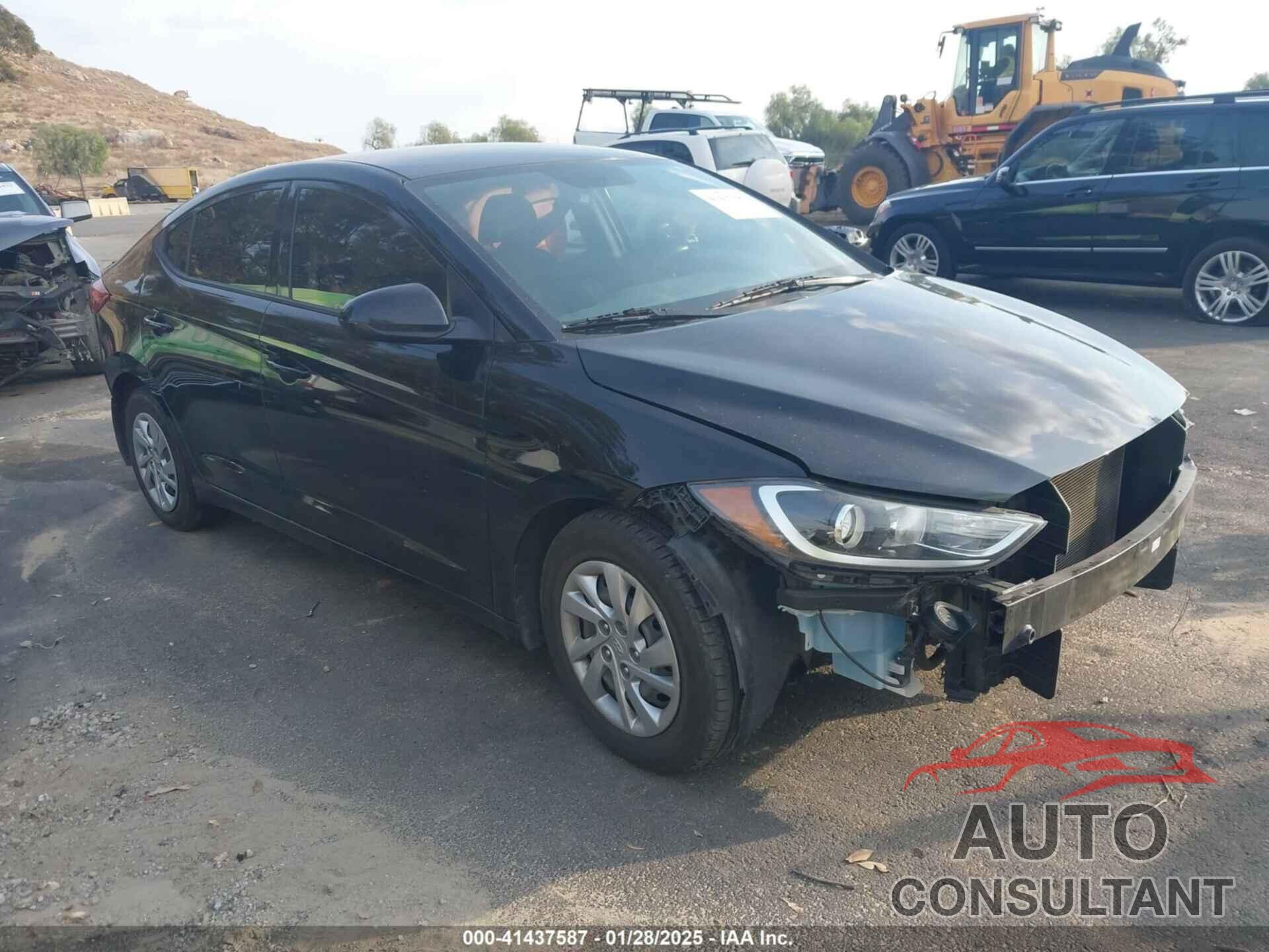 HYUNDAI ELANTRA 2018 - KMHD74LF0JU609437