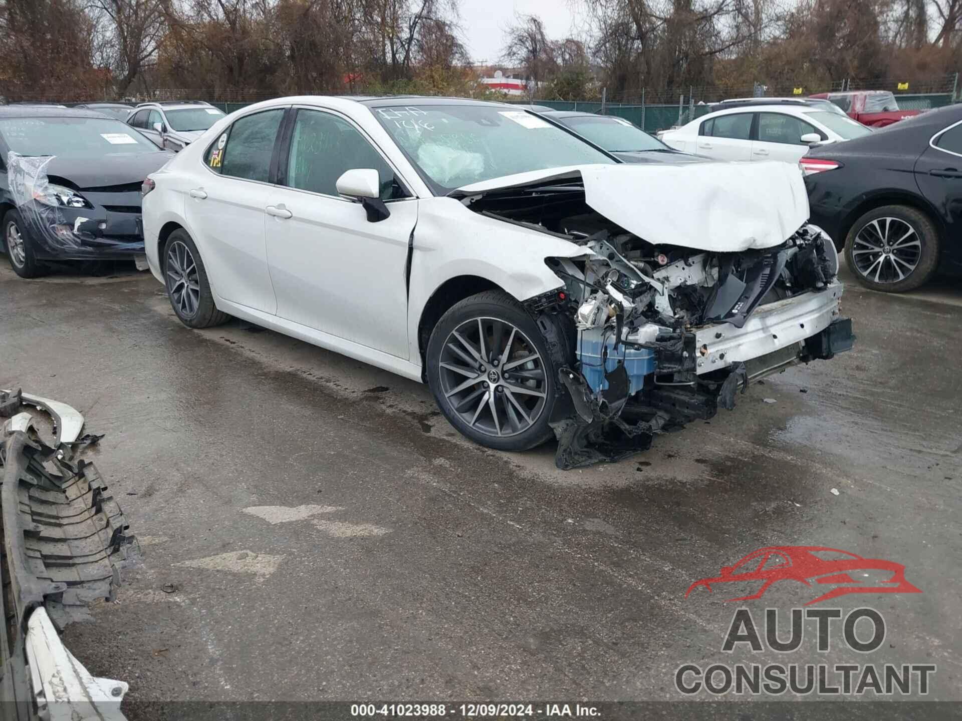 TOYOTA CAMRY 2023 - 4T1F11BK5PU085668