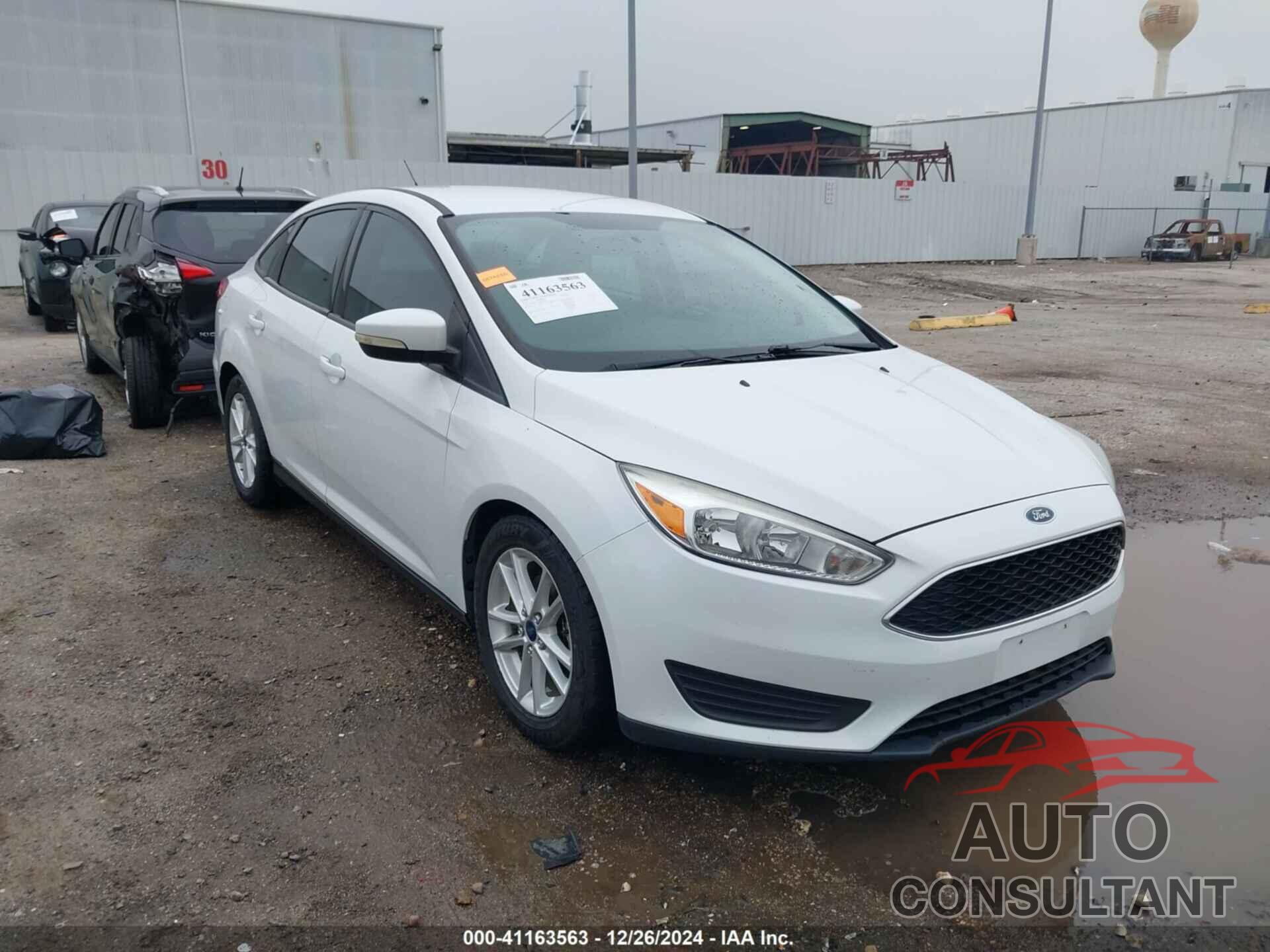 FORD FOCUS 2015 - 1FADP3F21FL375965