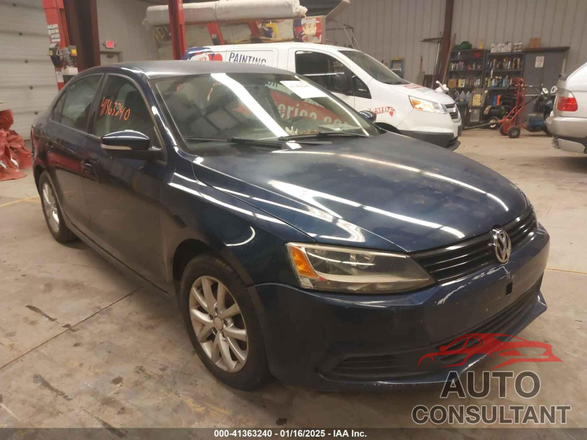 VOLKSWAGEN JETTA 2011 - 3VWDZ7AJ9BM015228