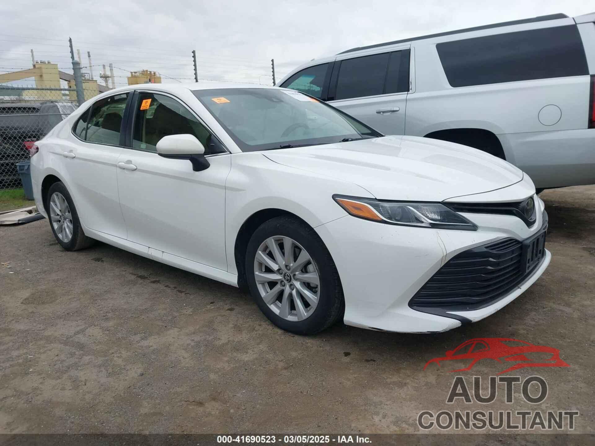 TOYOTA CAMRY 2018 - JTNB11HK1J3057126