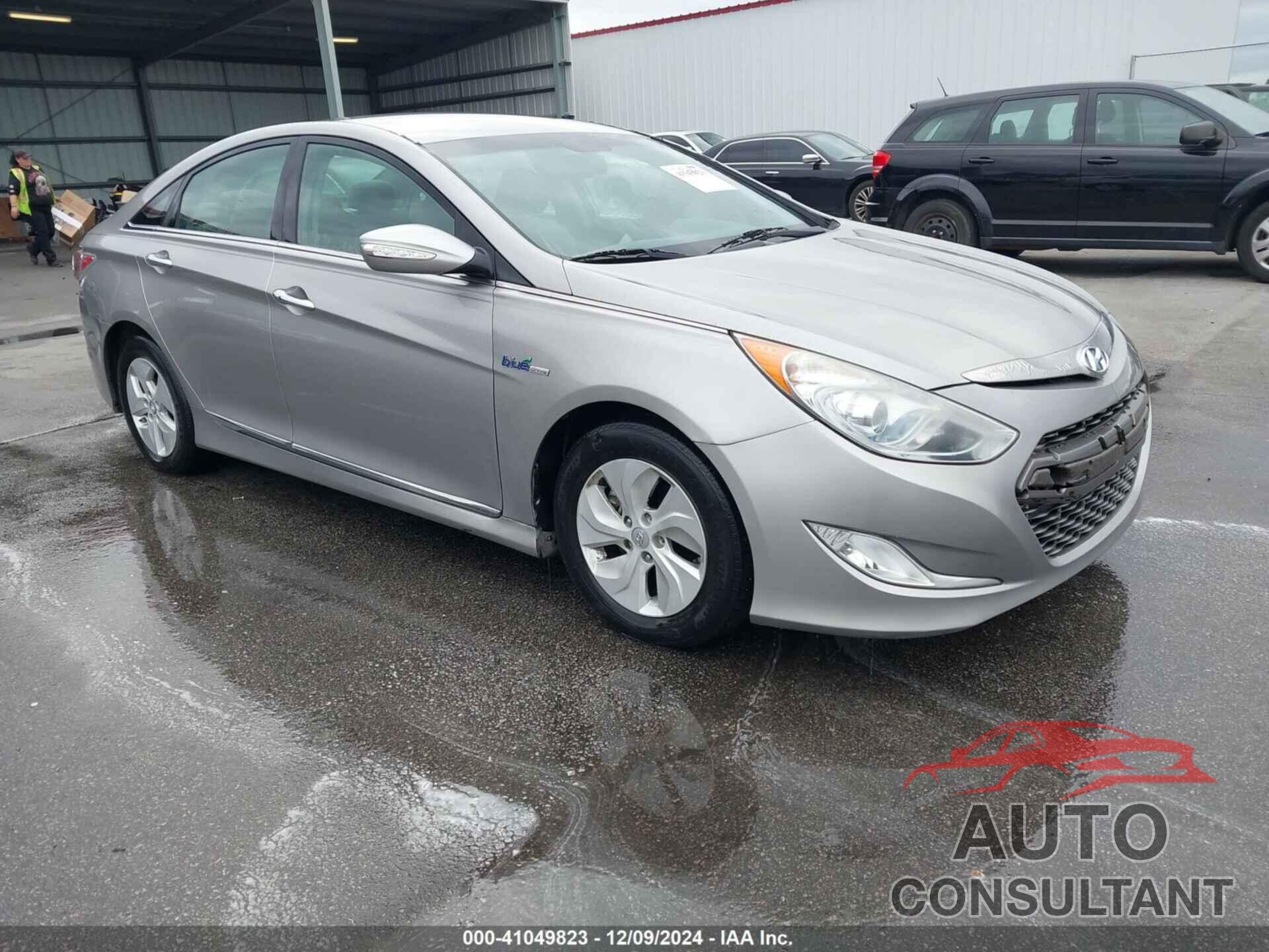 HYUNDAI SONATA HYBRID 2012 - KMHEC4A47CA027700