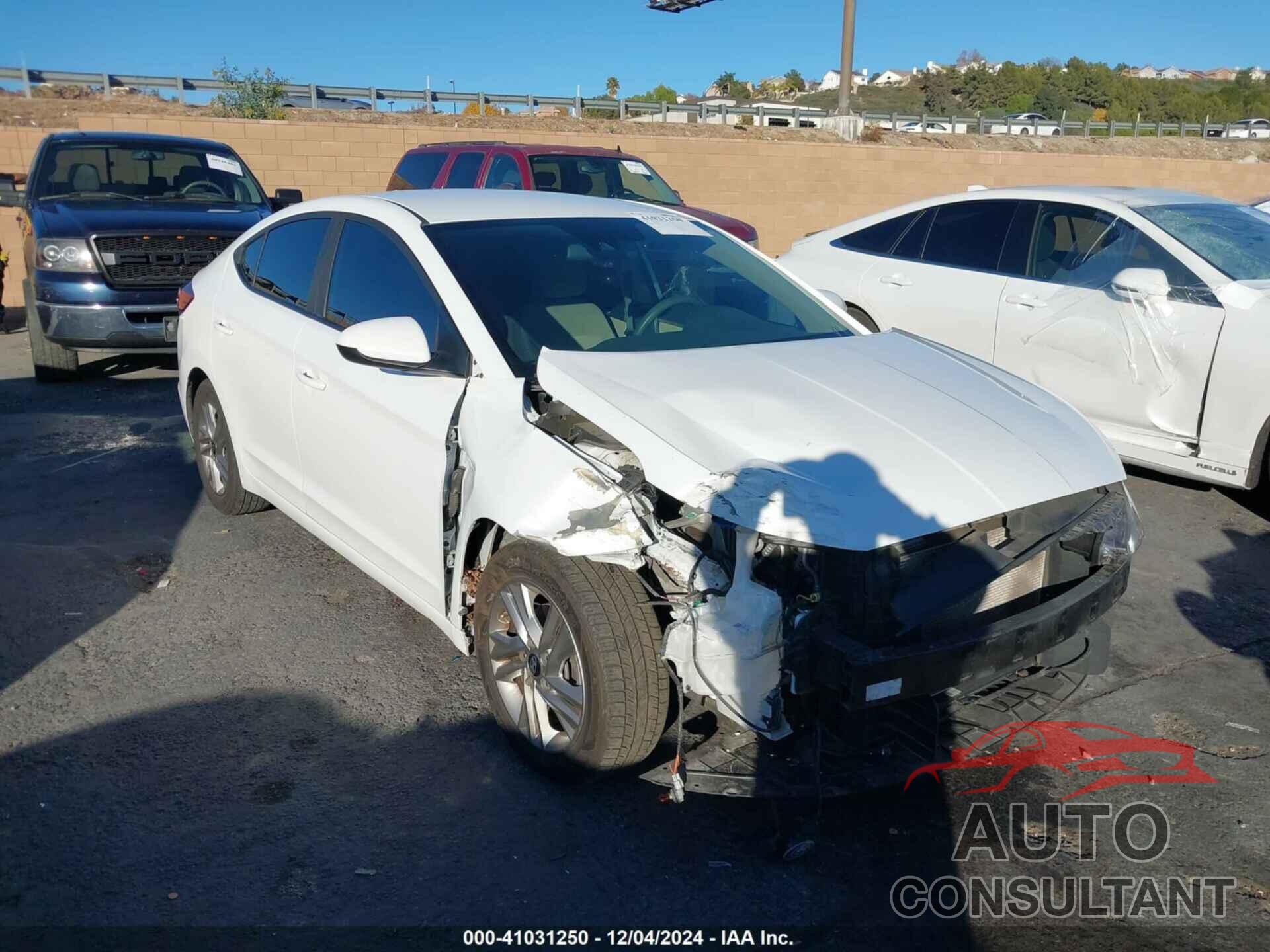 HYUNDAI ELANTRA 2019 - 5NPD84LF4KH424627