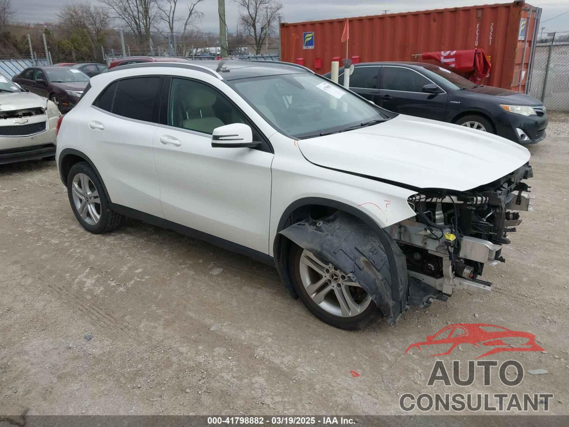 MERCEDES-BENZ GLA 250 2019 - WDCTG4GB5KU019088