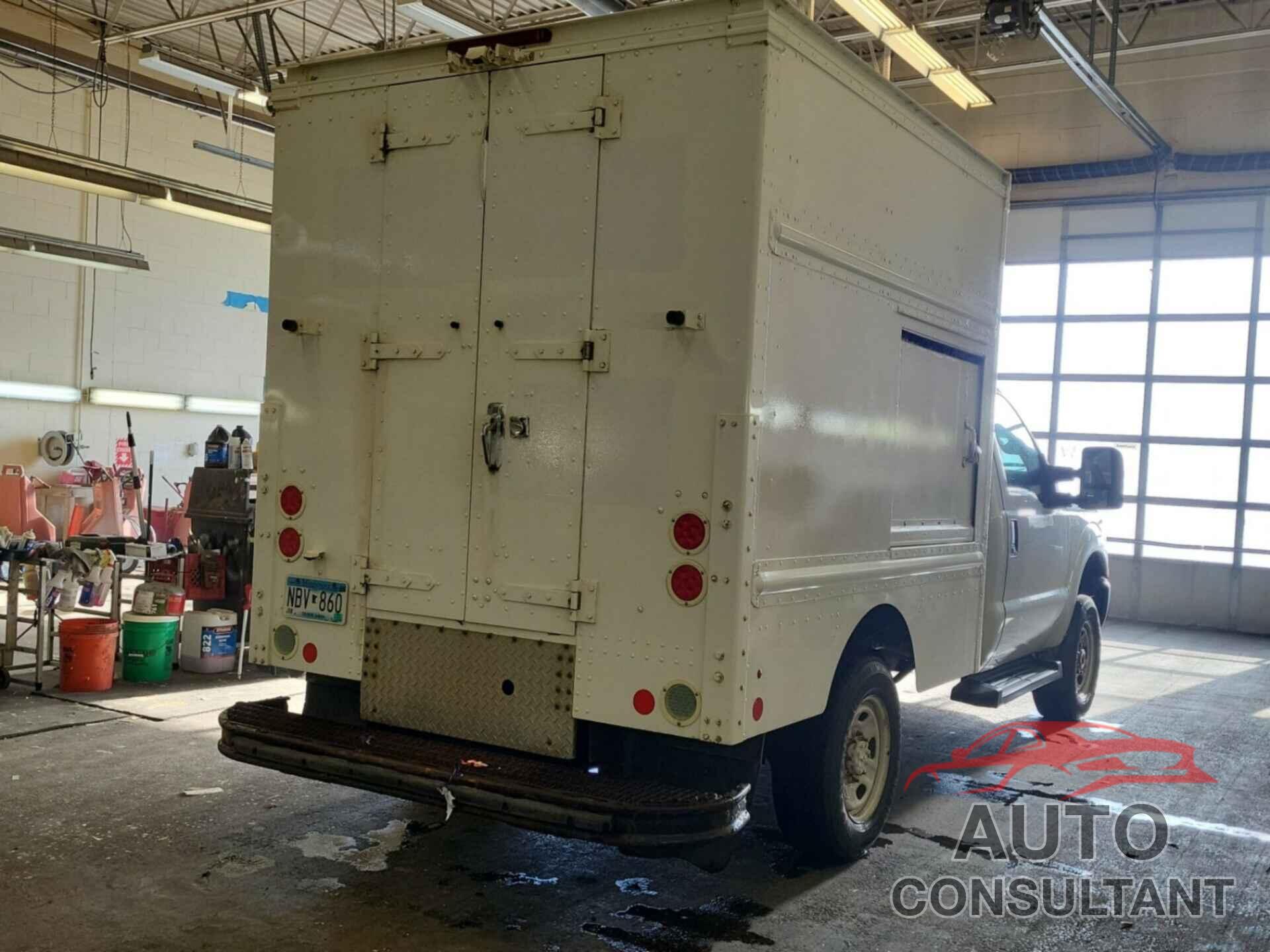 FORD F-250 2015 - 1FDBF2B64FED21664