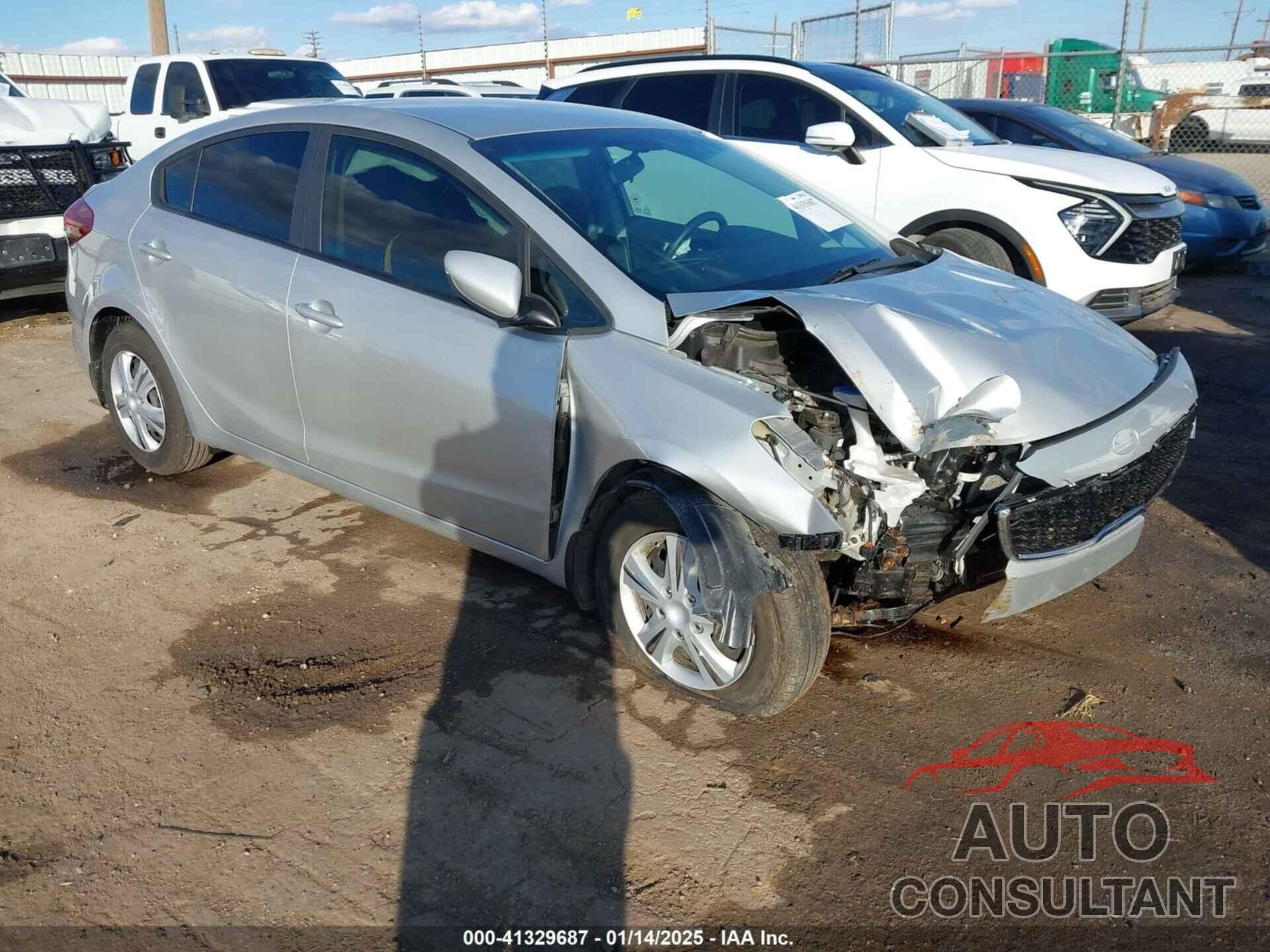 KIA FORTE 2018 - 3KPFK4A77JE228013