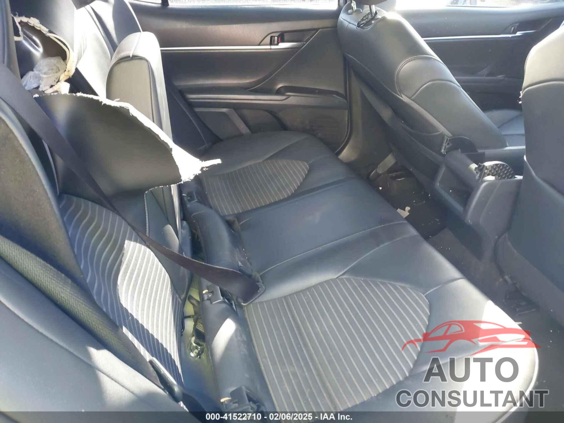 TOYOTA CAMRY 2021 - 4T1G11AK0MU427612
