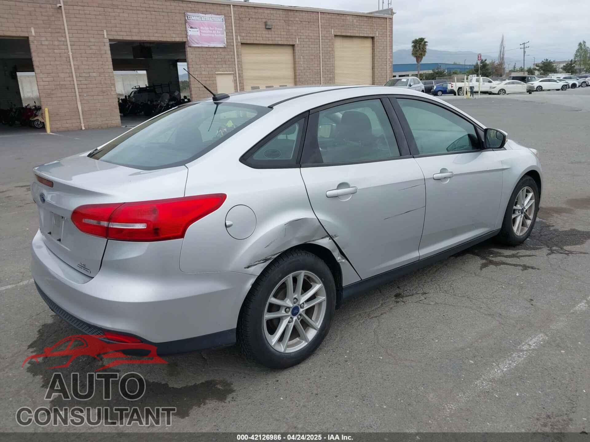 FORD FOCUS 2015 - 1FADP3F21FL218369