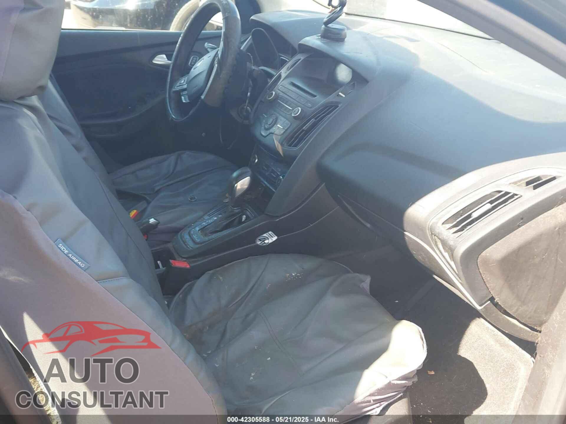 FORD FOCUS 2017 - 1FADP3F22HL341553