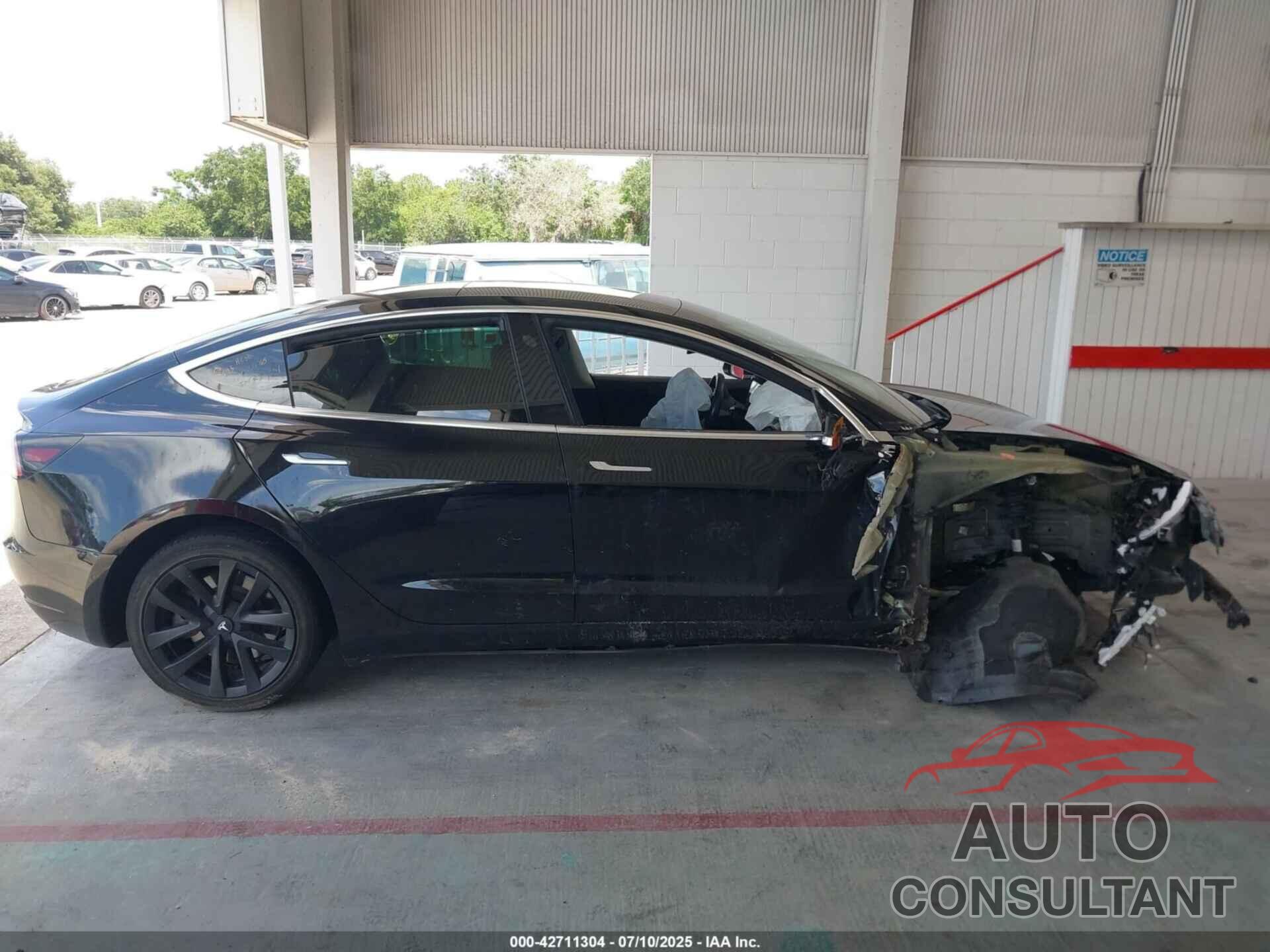TESLA MODEL 3 2019 - 5YJ3E1EB3KF451765