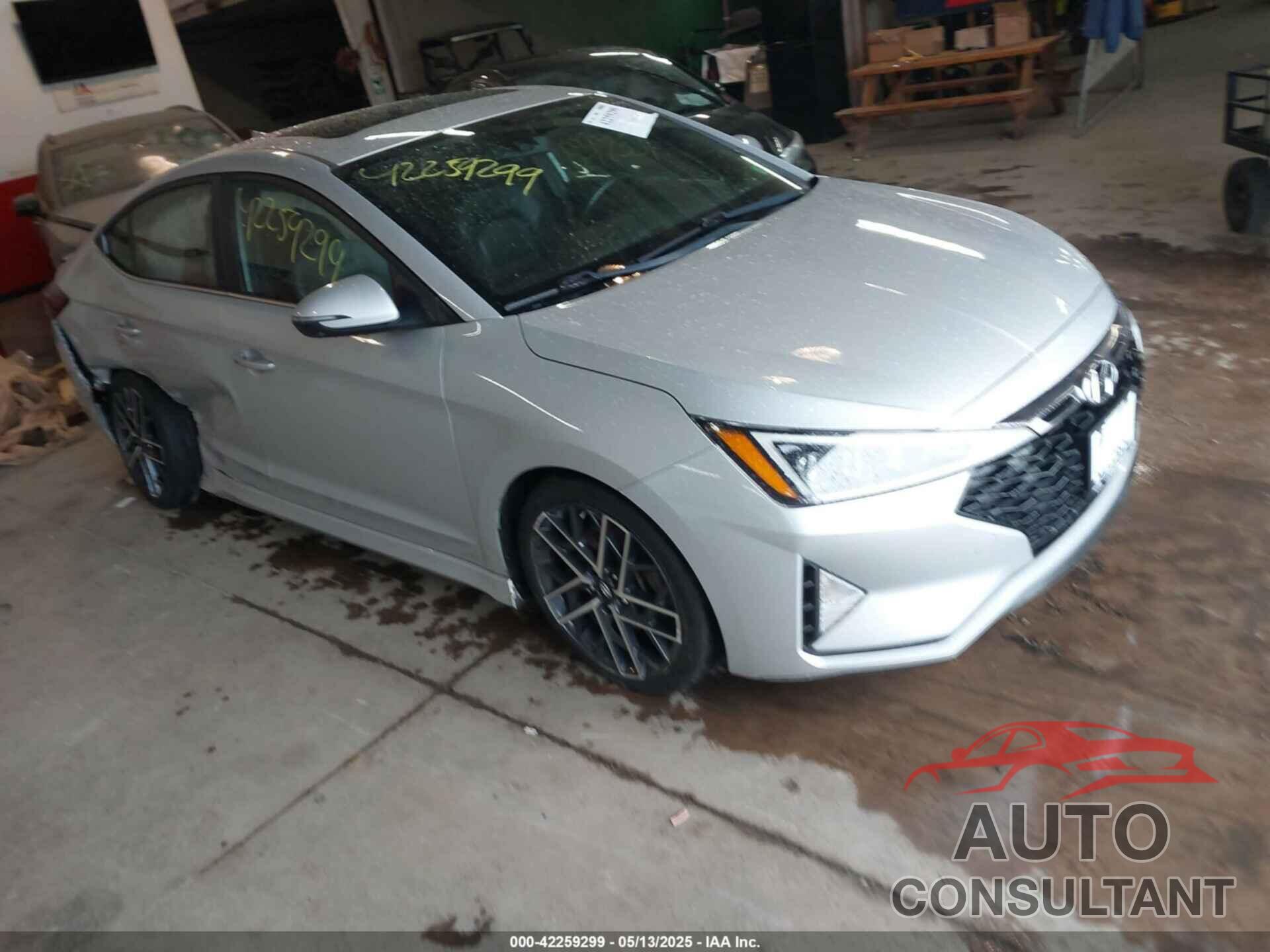HYUNDAI ELANTRA 2019 - KMHD04LB0KU887208