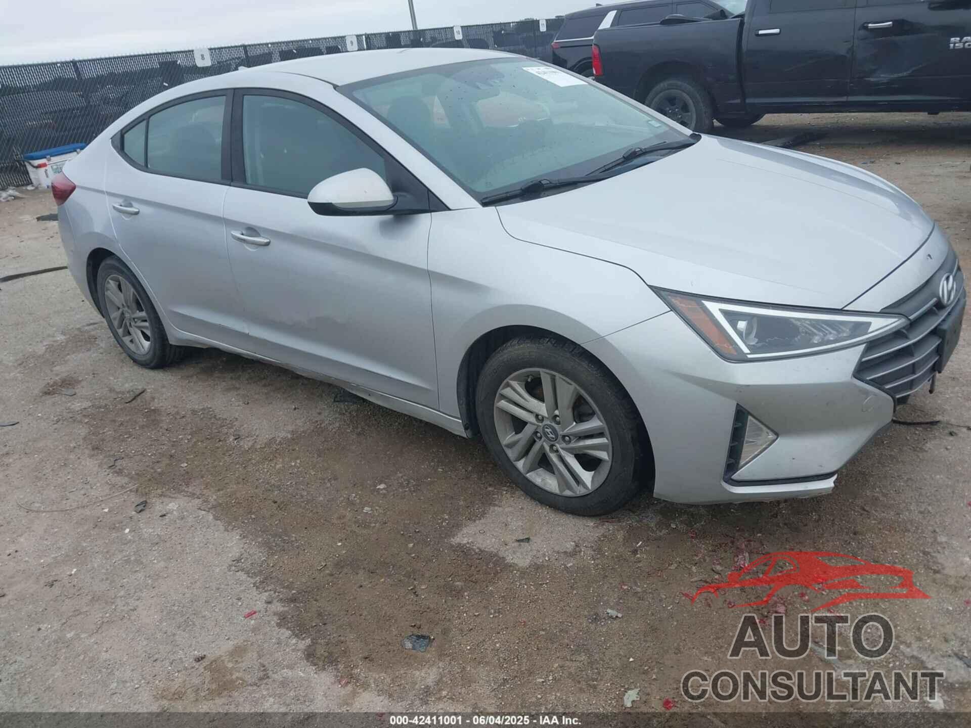 HYUNDAI ELANTRA 2019 - KMHD84LFXKU769288