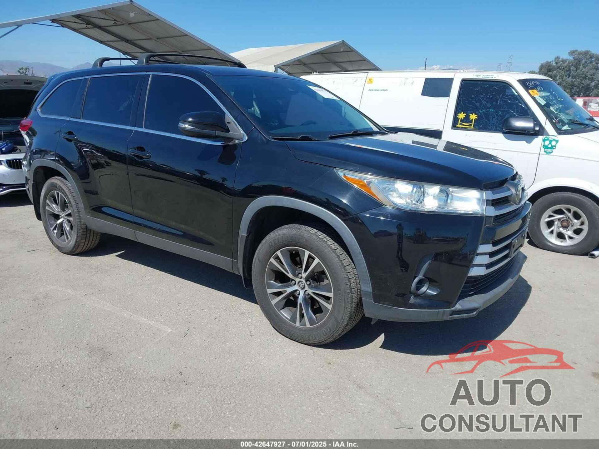 TOYOTA HIGHLANDER 2019 - 5TDZARFH2KS055636