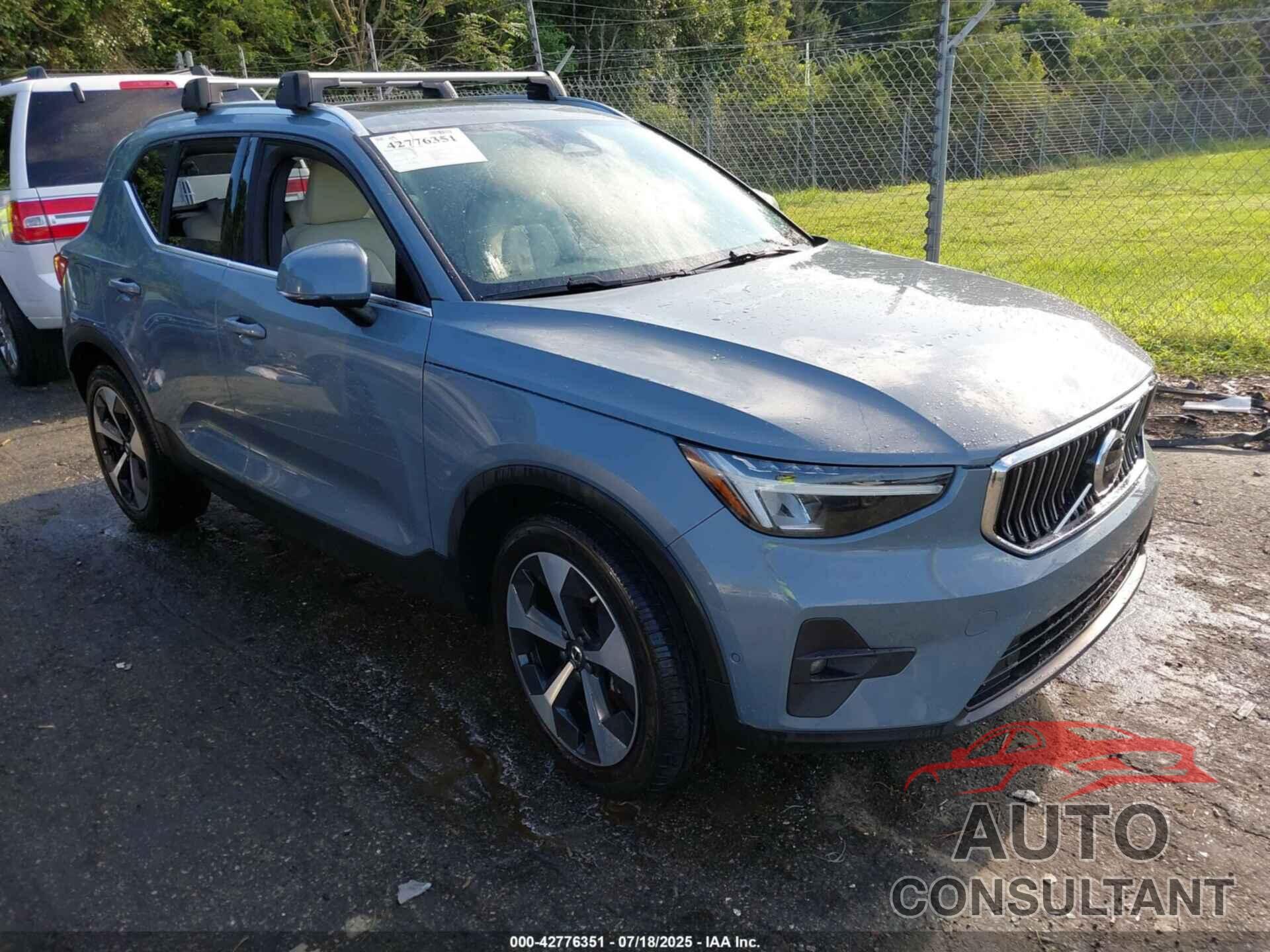 VOLVO XC40 2023 - YV4K92HN6P2975432