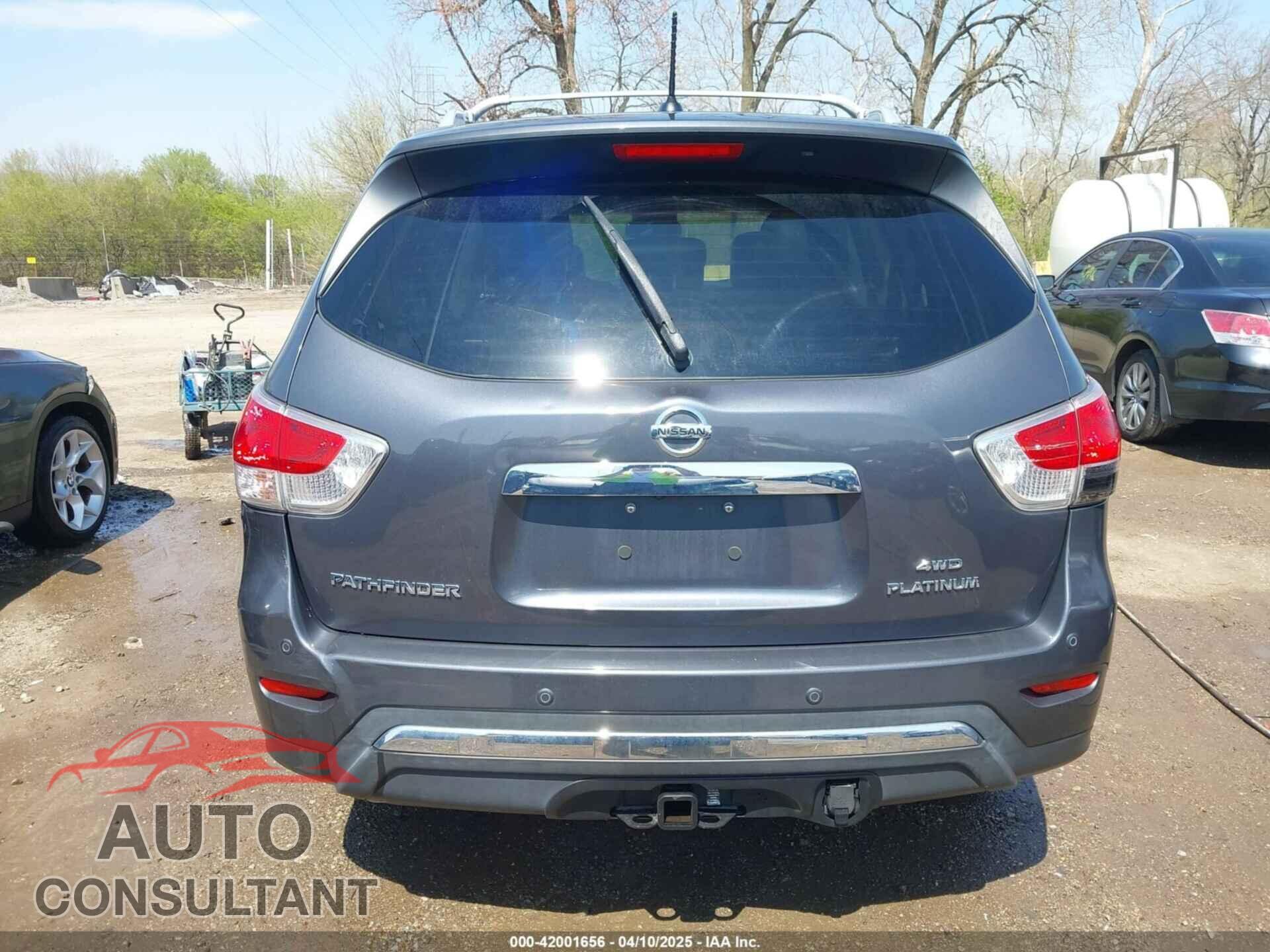 NISSAN PATHFINDER 2013 - 5N1AR2MM2DC628287