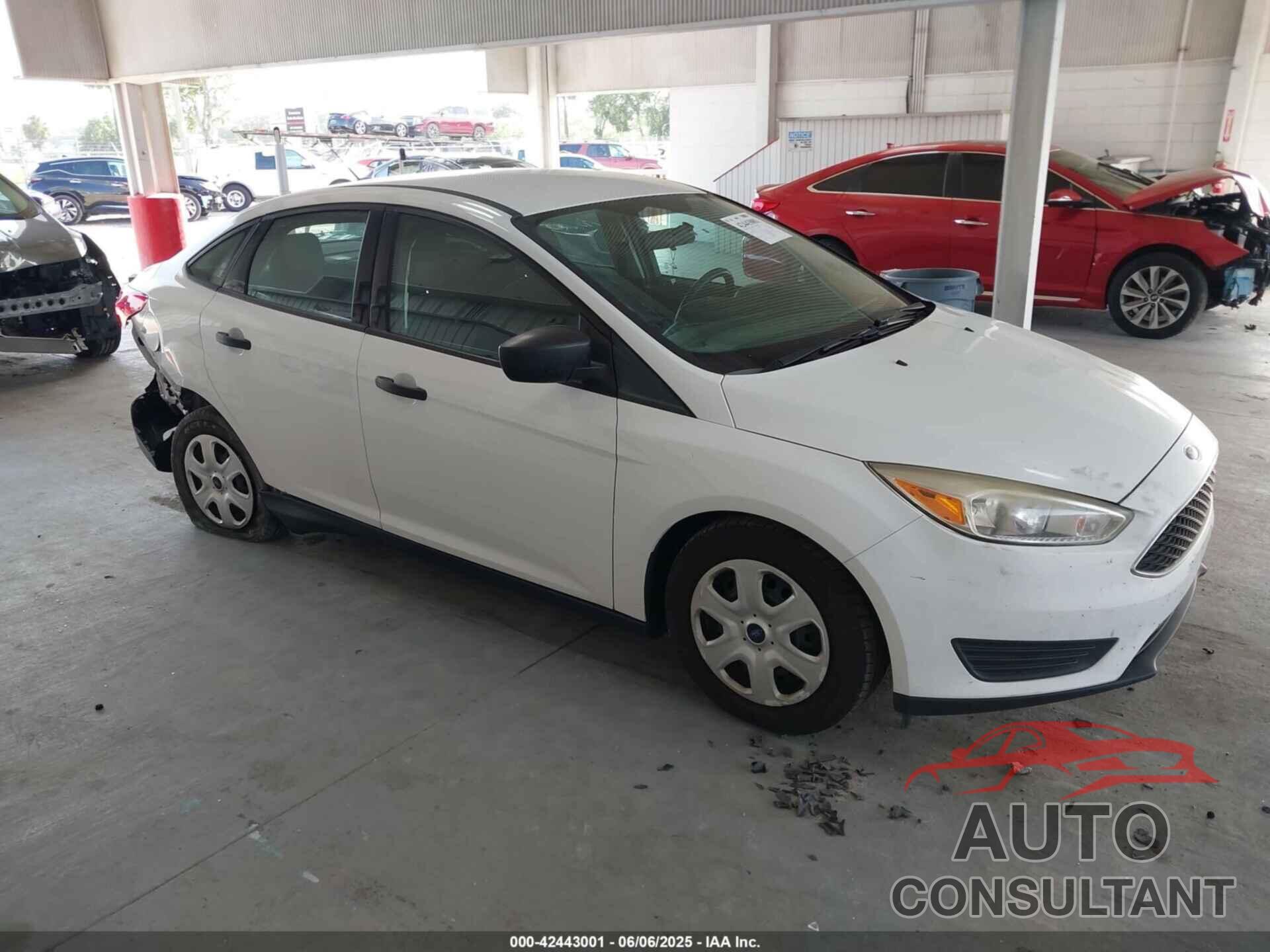 FORD FOCUS 2017 - 1FADP3E20HL327328
