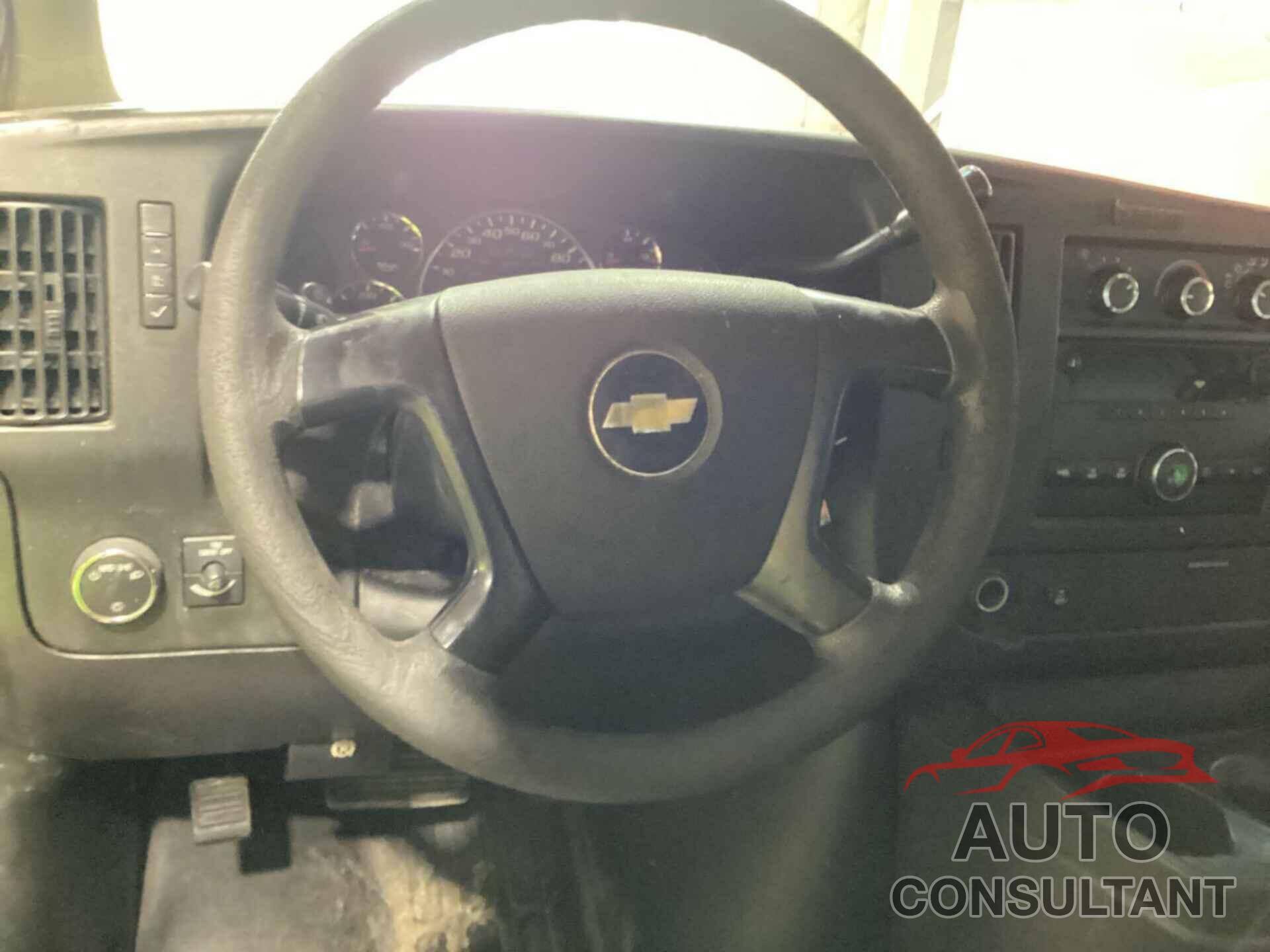 CHEVROLET EXPRESS 1500 2012 - 1GCSGAFX6C1176273