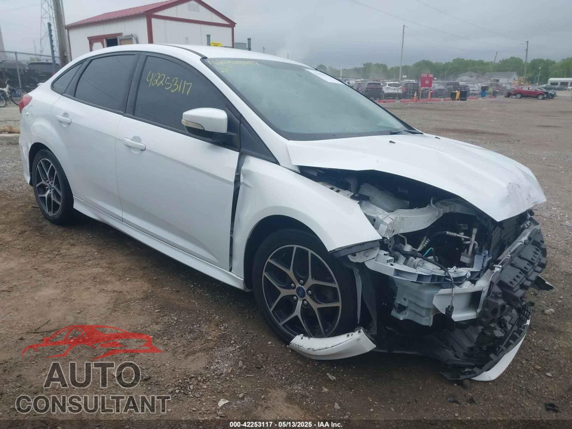 FORD FOCUS 2016 - 1FADP3F21GL288553