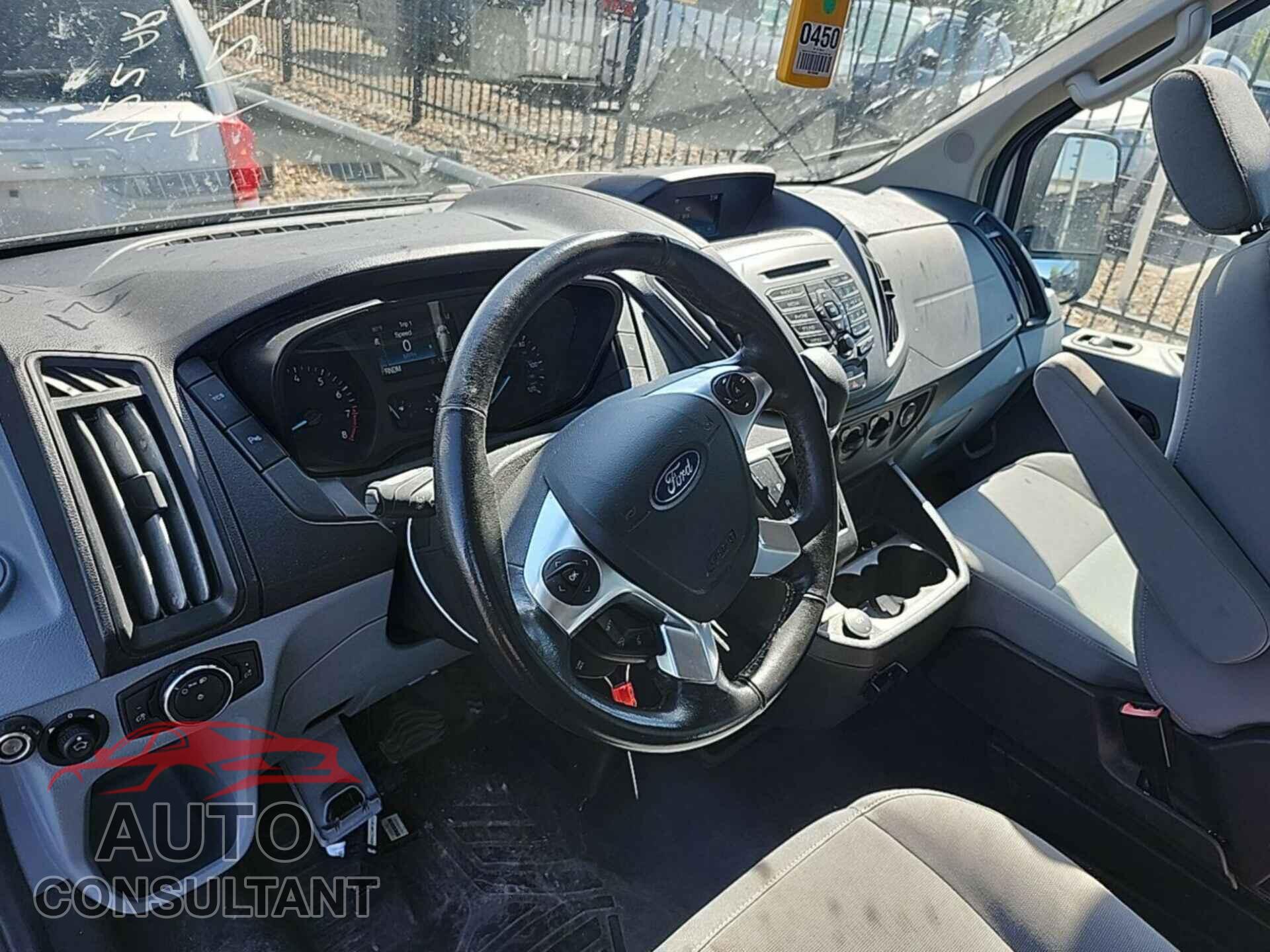 FORD TRANSIT 2017 - 1FTYR2XM0HKB48811