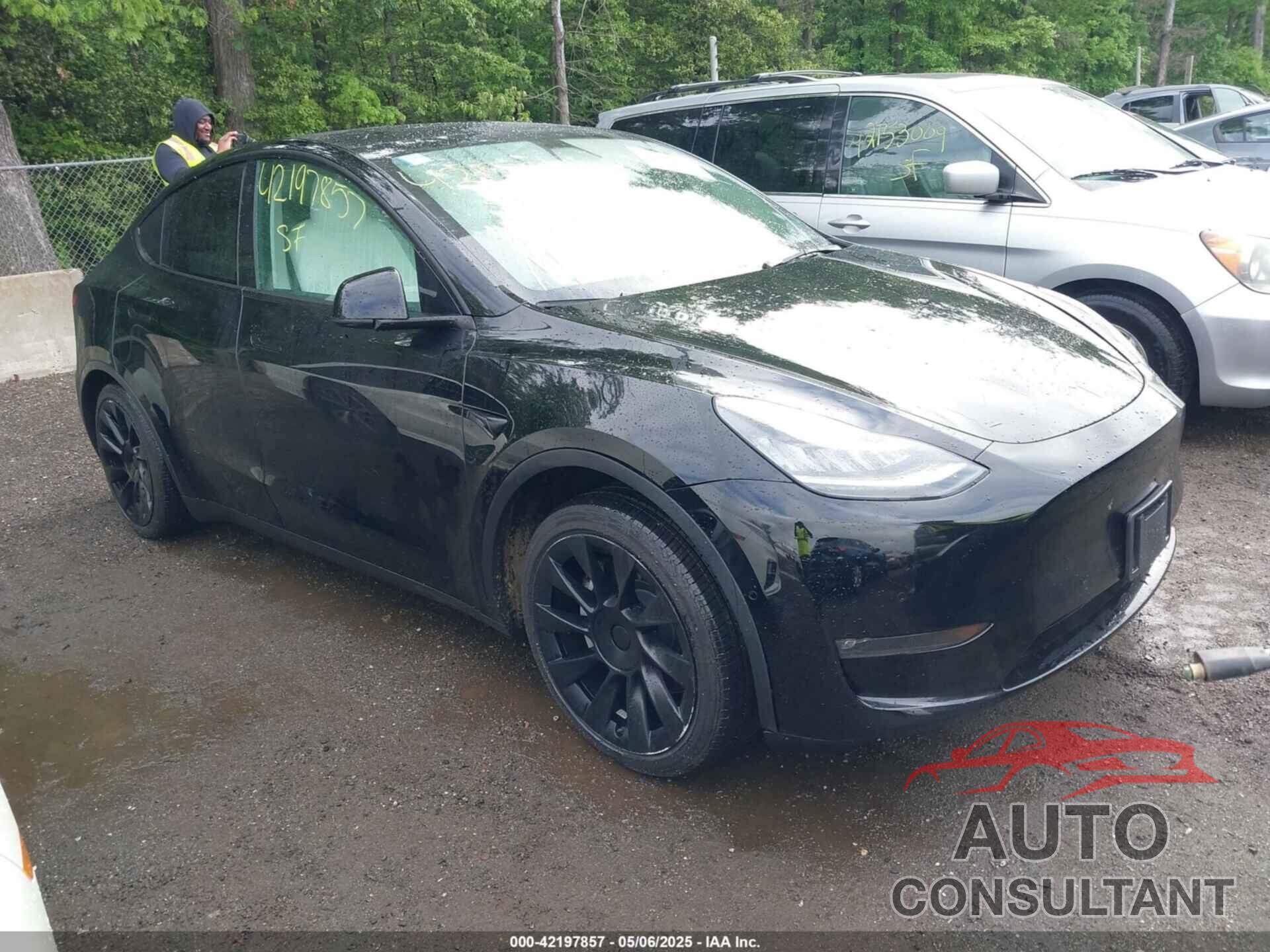 TESLA MODEL Y 2022 - 7SAYGAEE9NF464960