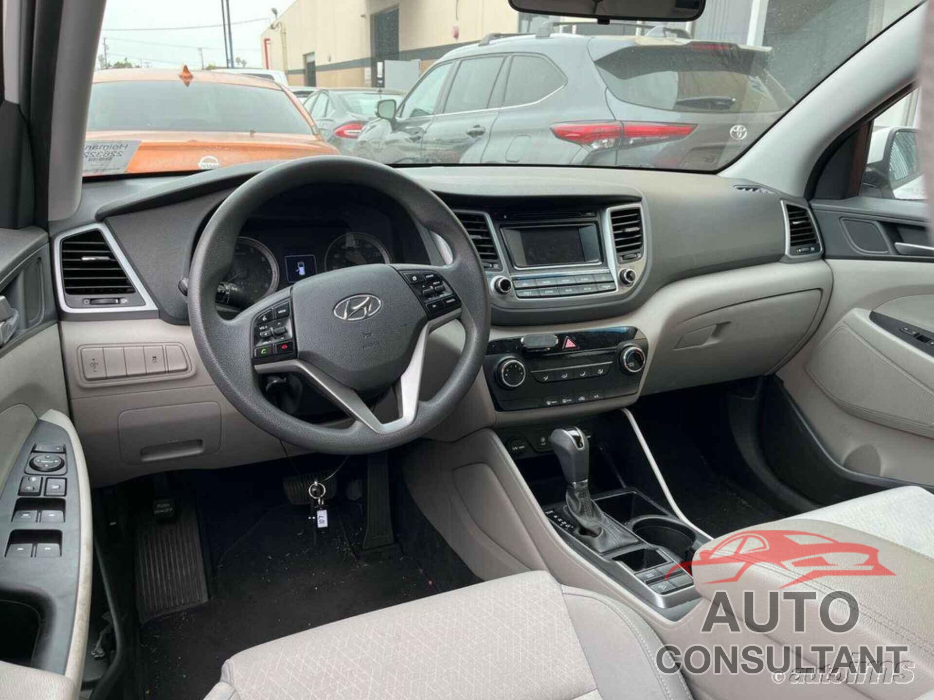 HYUNDAI TUCSON 2017 - KM8J33A46HU282949