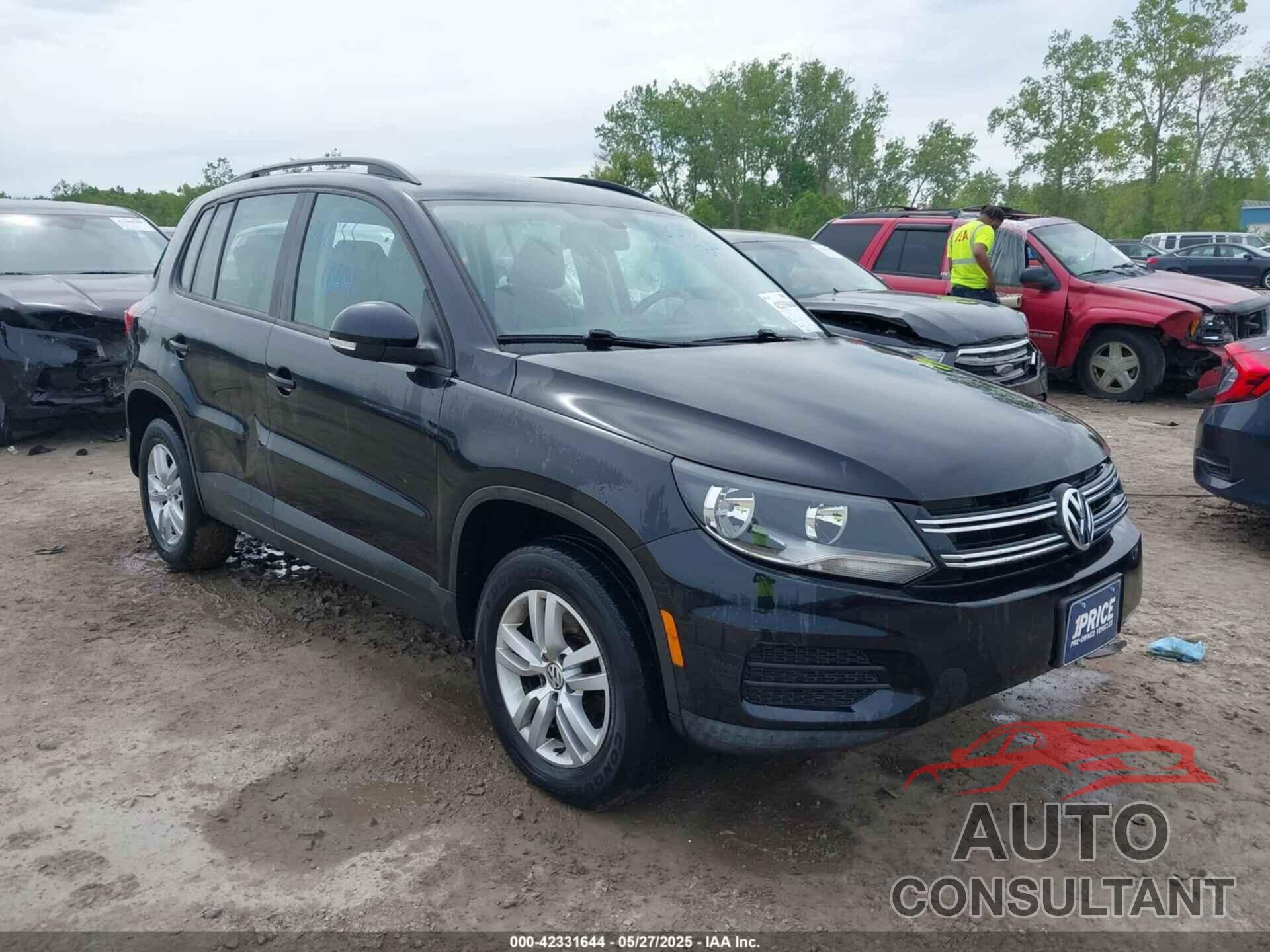 VOLKSWAGEN TIGUAN 2016 - WVGAV7AX0GW519952