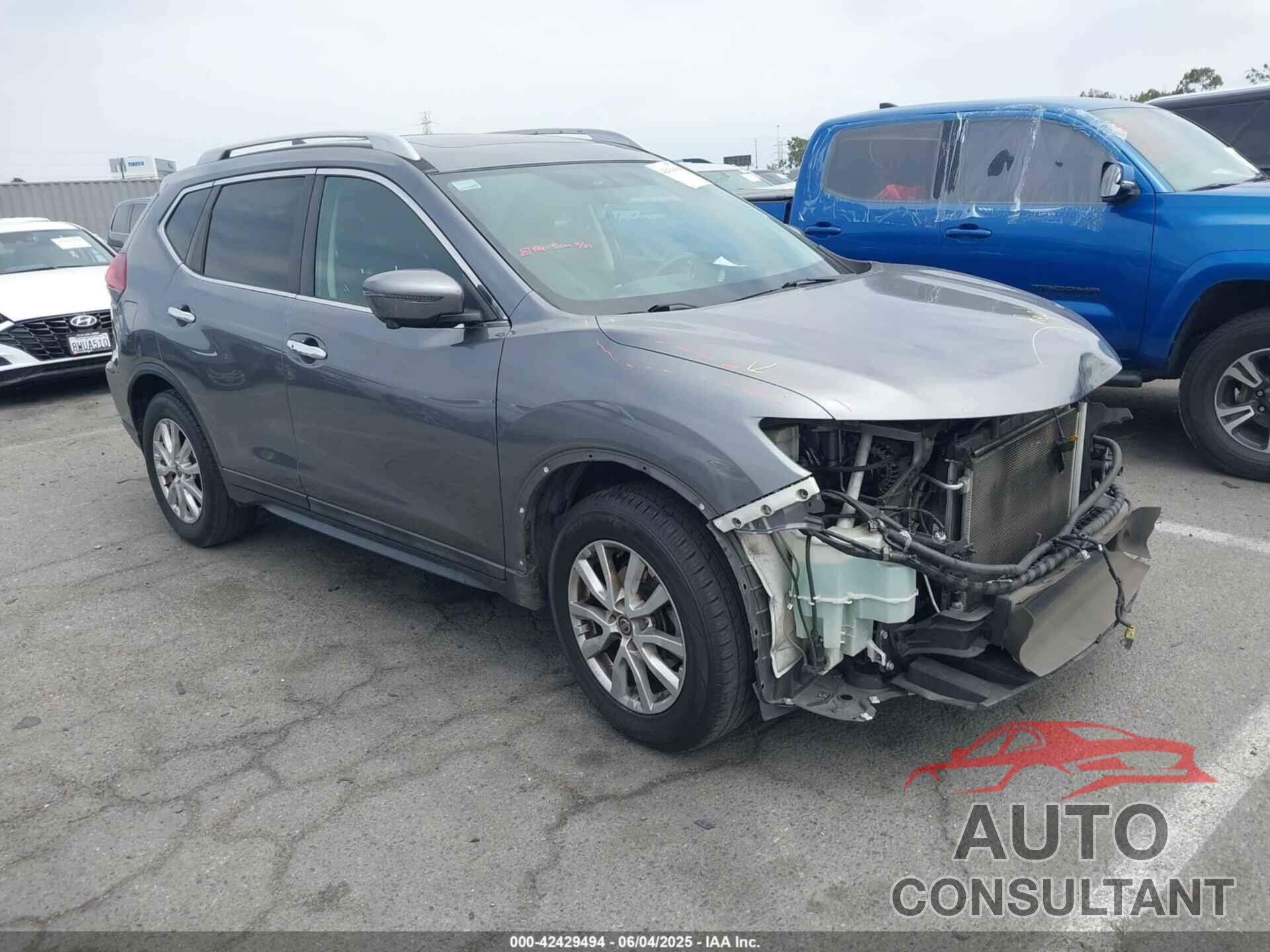 NISSAN ROGUE 2018 - 5N1AT2MT8JC756814
