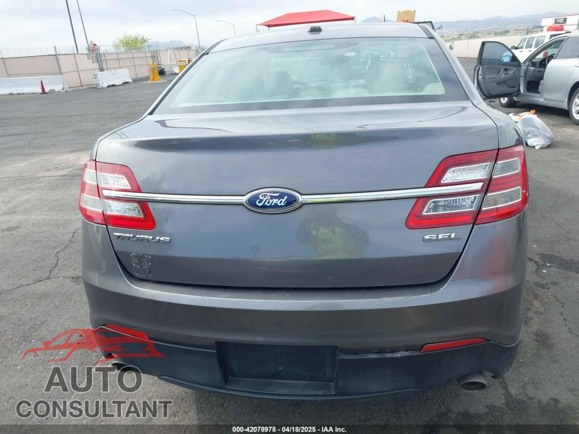 FORD TAURUS 2013 - 1FAHP2E82DG230831