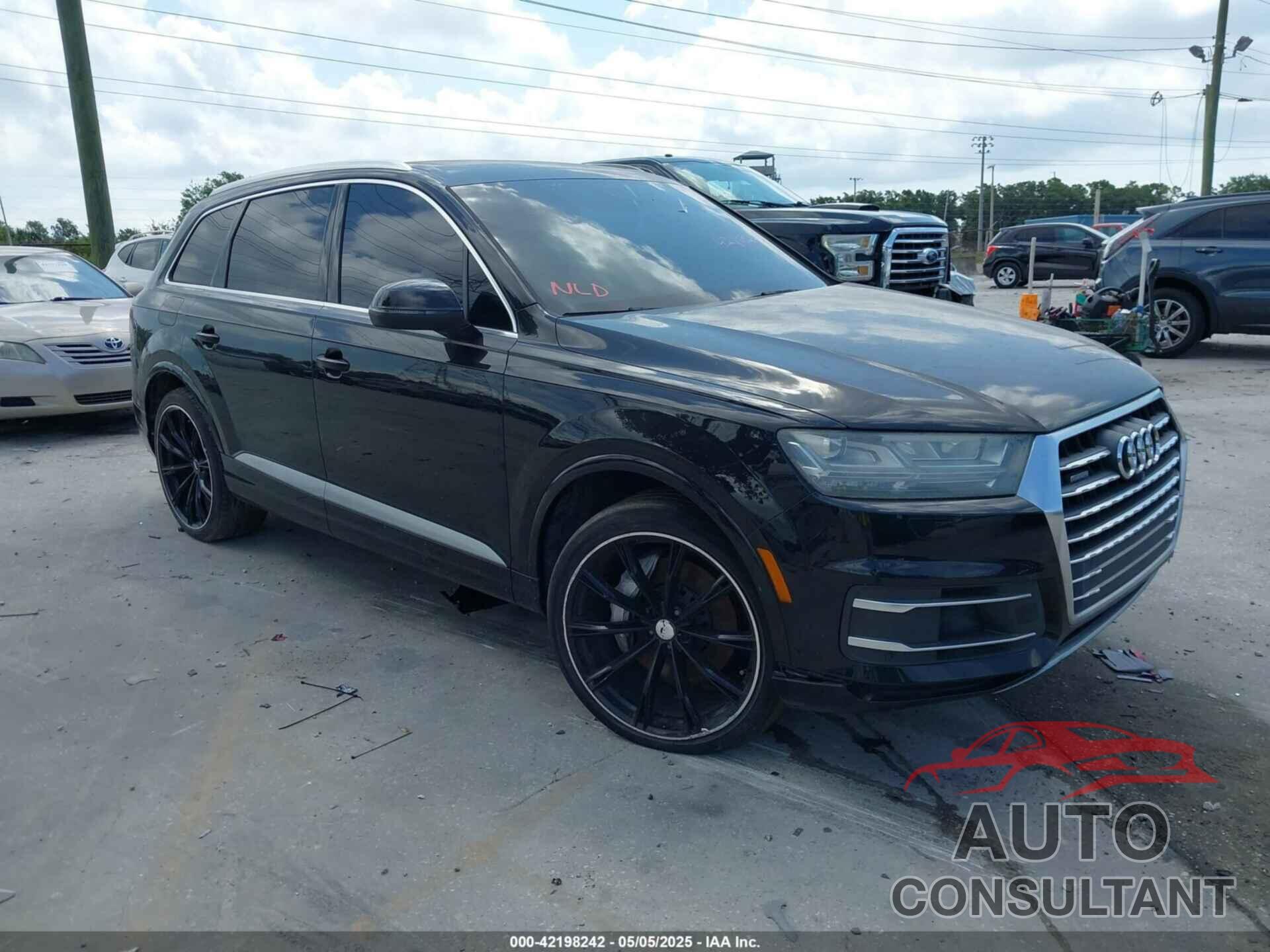 AUDI Q7 2017 - WA1VAAF71HD009205