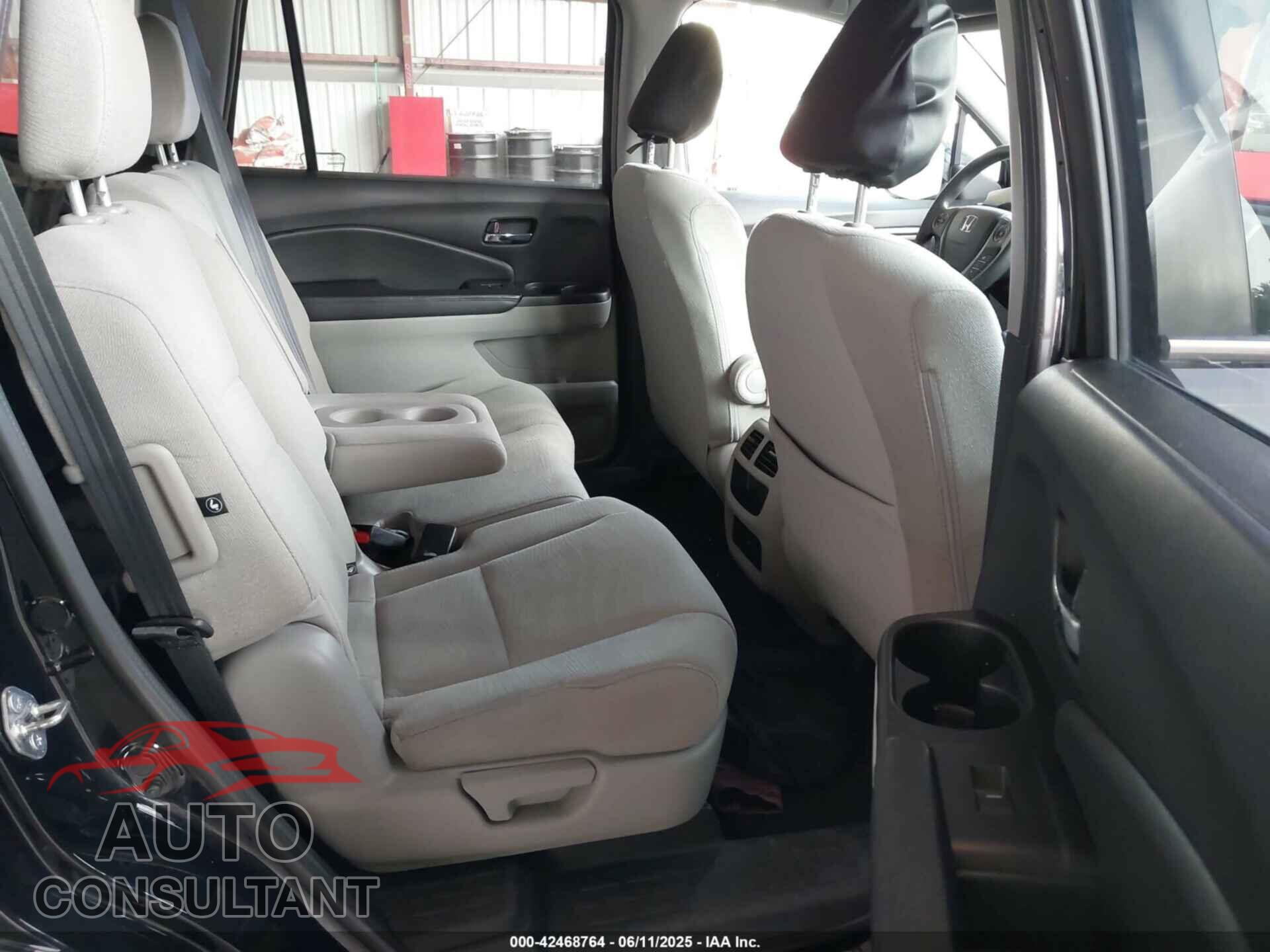 HONDA PILOT 2017 - 5FNYF6H10HB088465
