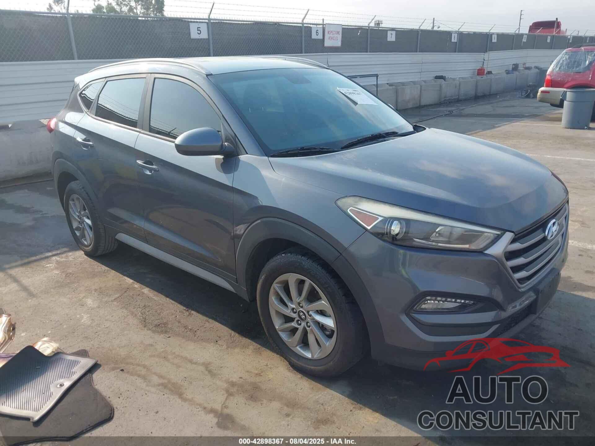 HYUNDAI TUCSON 2018 - KM8J33A42JU626640