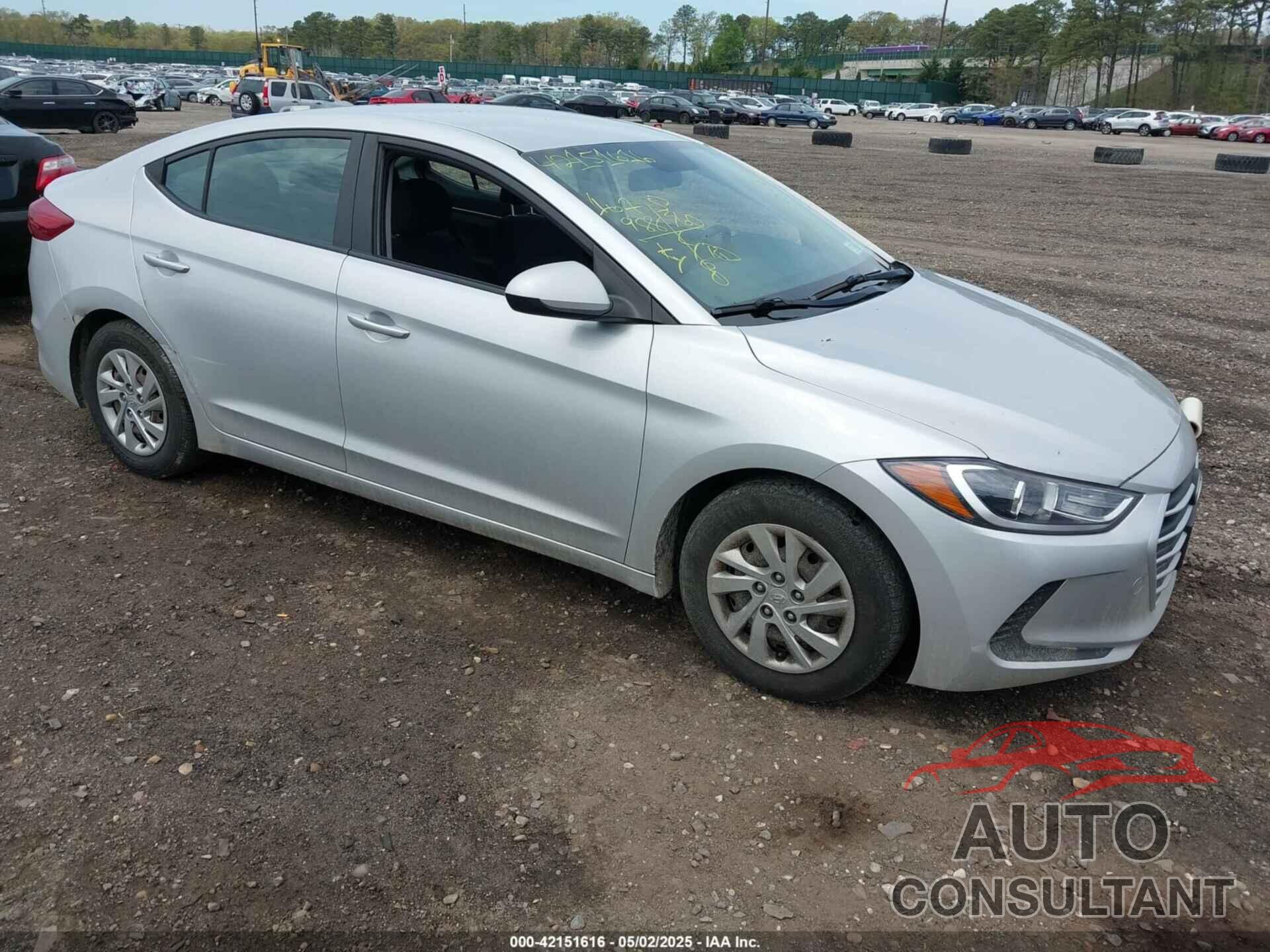HYUNDAI ELANTRA 2018 - KMHD74LFXJU589066